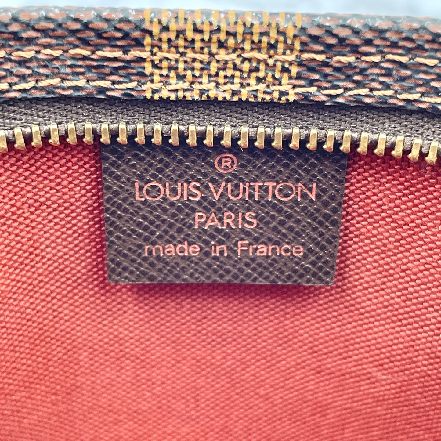 LOUIS VUITTON Damier Truth Makeup