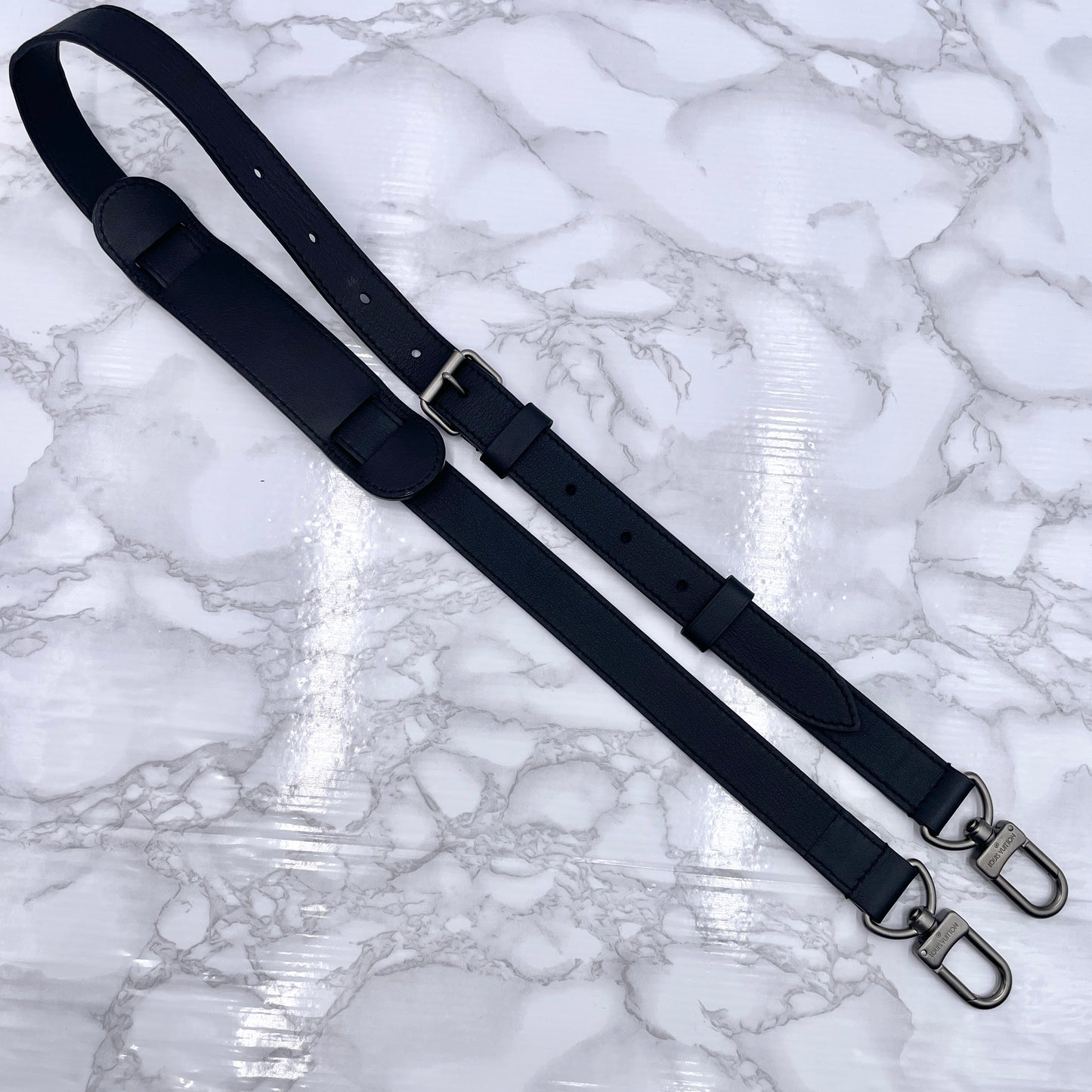 LOUIS VUITTON Damier Infini Keepall 55 Bandouliere