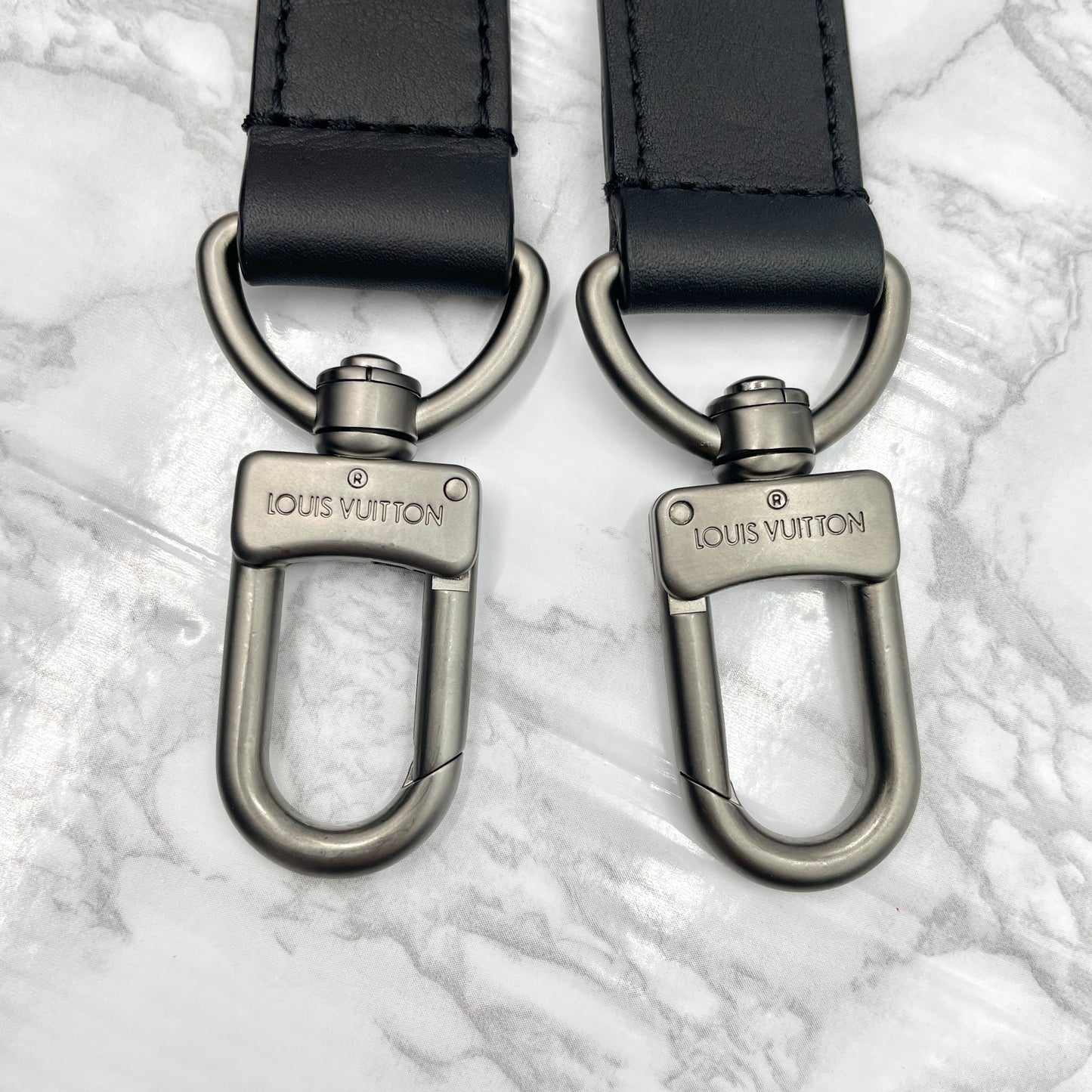 LOUIS VUITTON Damier Infini Keepall 55 Bandouliere