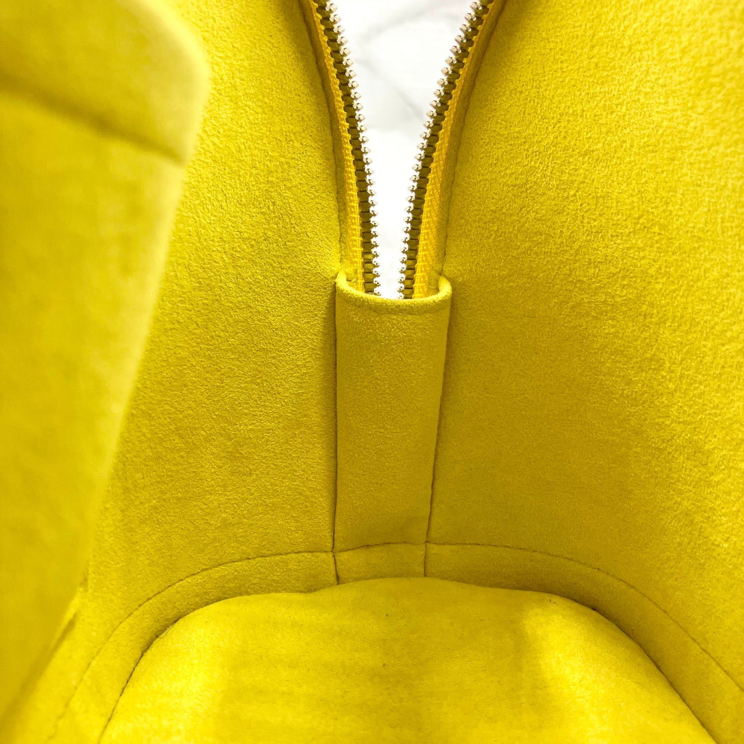 LOUIS VUITTON Epi Alma BB