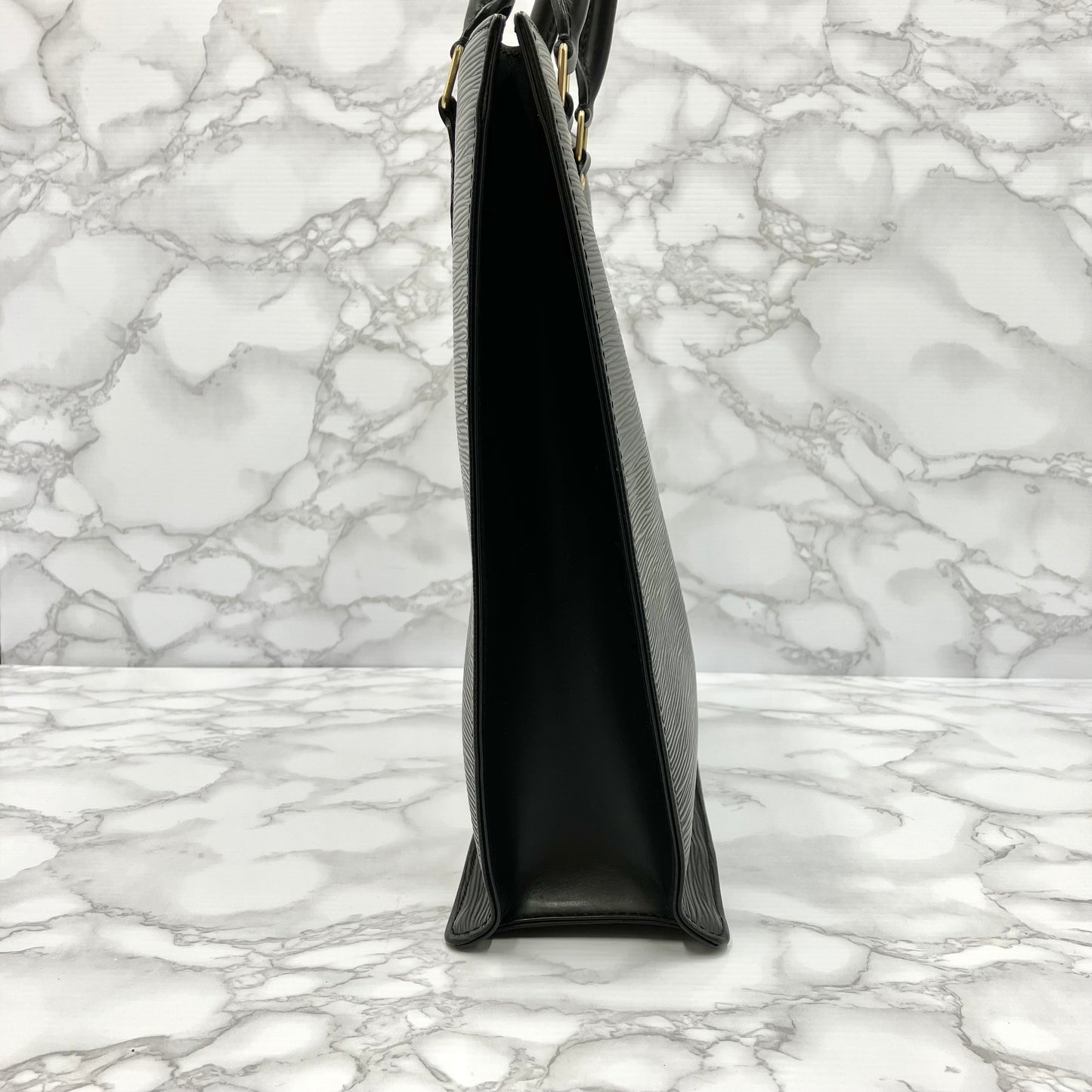 LOUIS VUITTON Epi Sack Pla PM