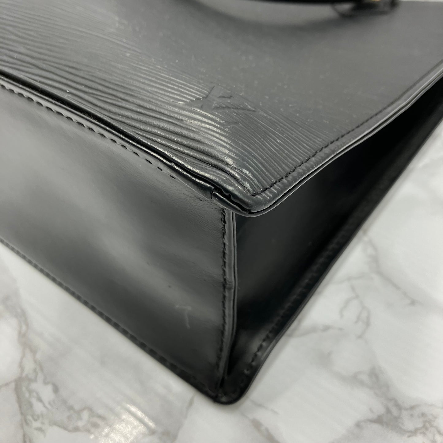 LOUIS VUITTON Epi Sack Pla PM