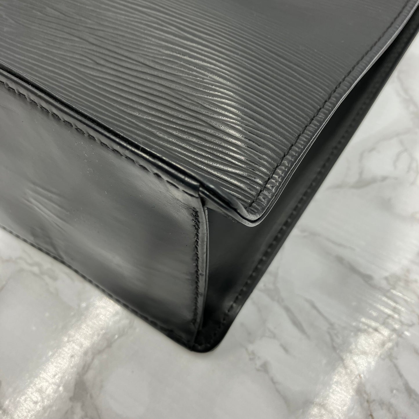 LOUIS VUITTON Epi Sack Pla PM