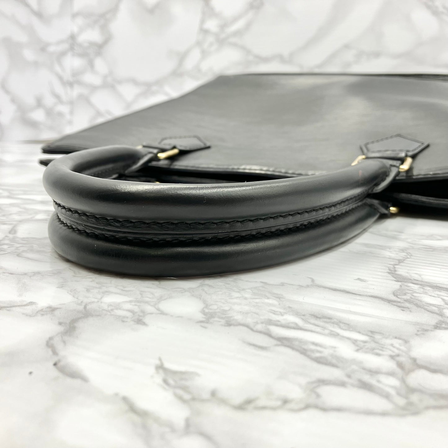 LOUIS VUITTON Epi Sack Pla PM