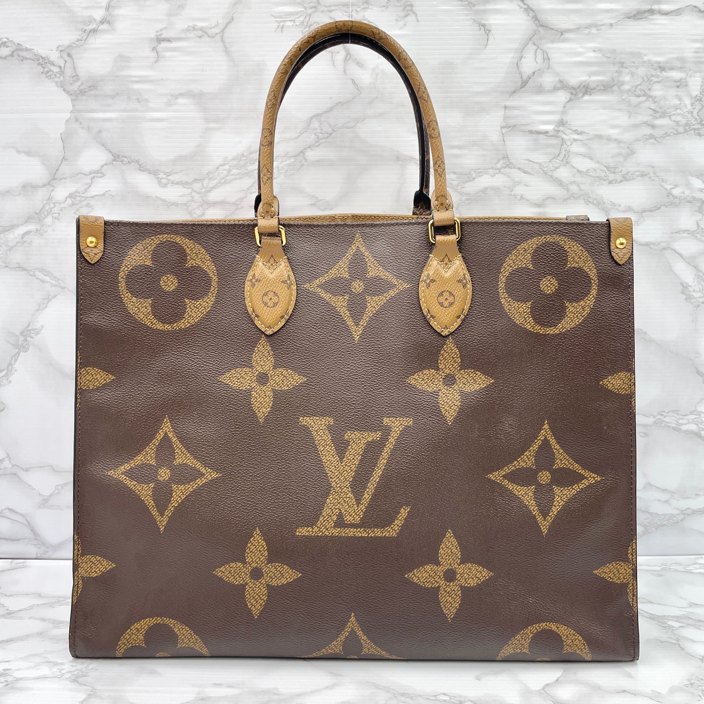 LOUIS VUITTON On The Go GM