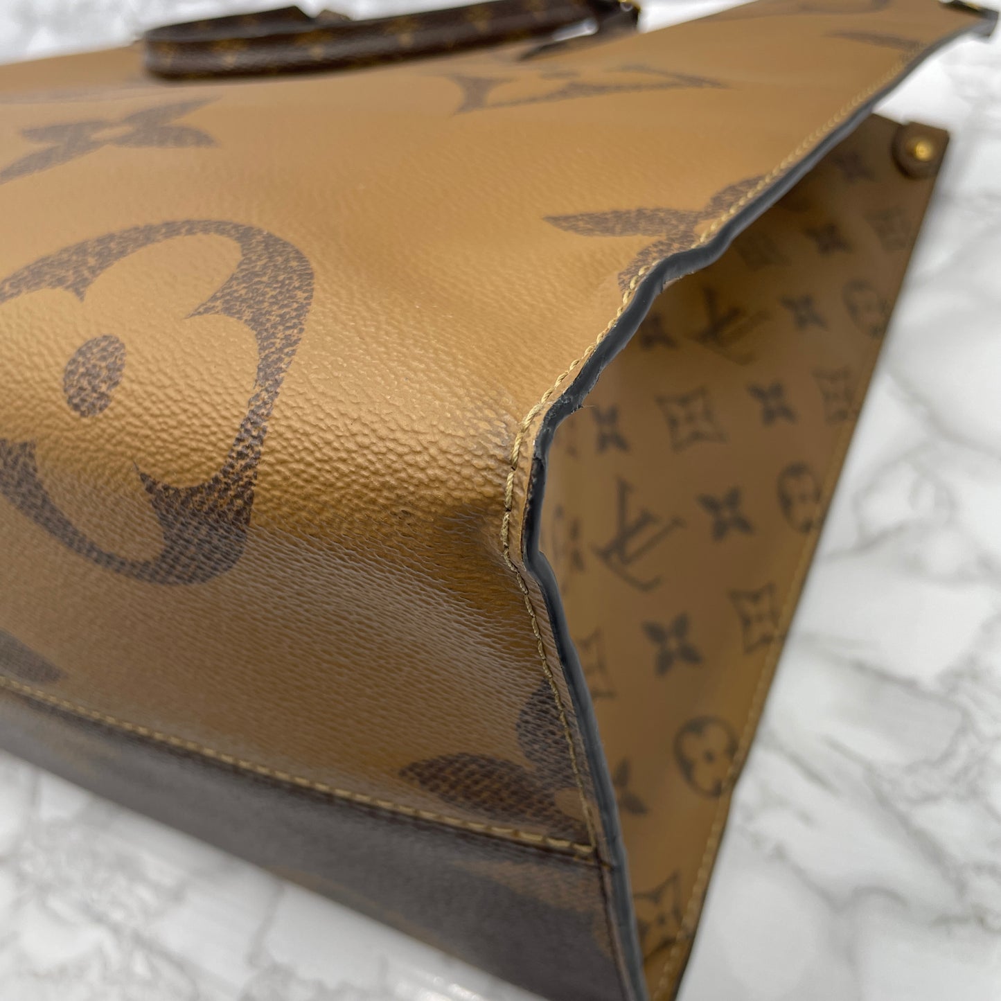 LOUIS VUITTON On The Go GM