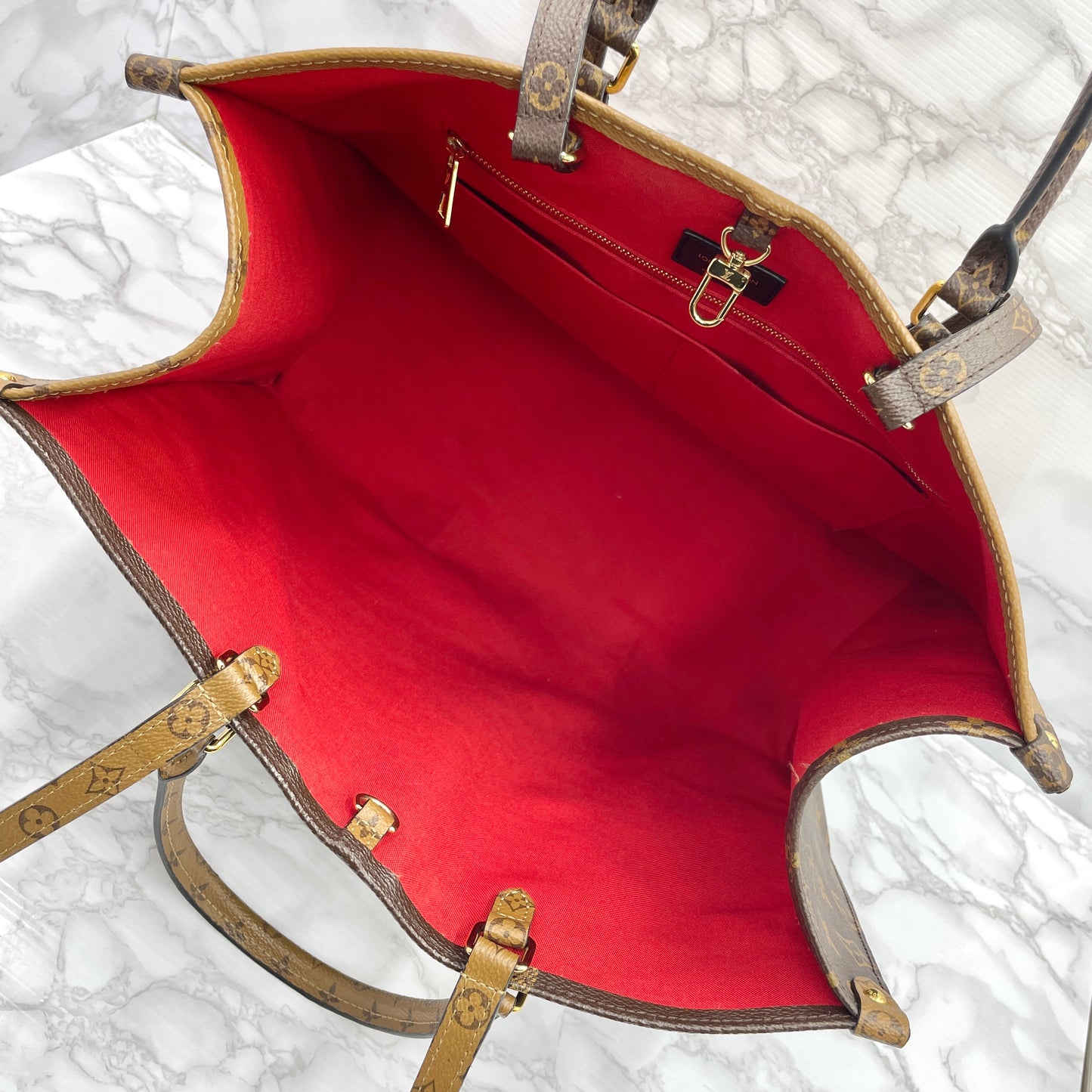 LOUIS VUITTON On The Go GM