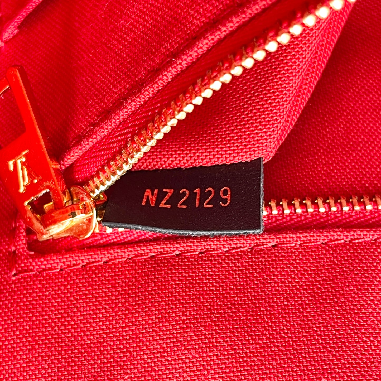 LOUIS VUITTON On The Go GM