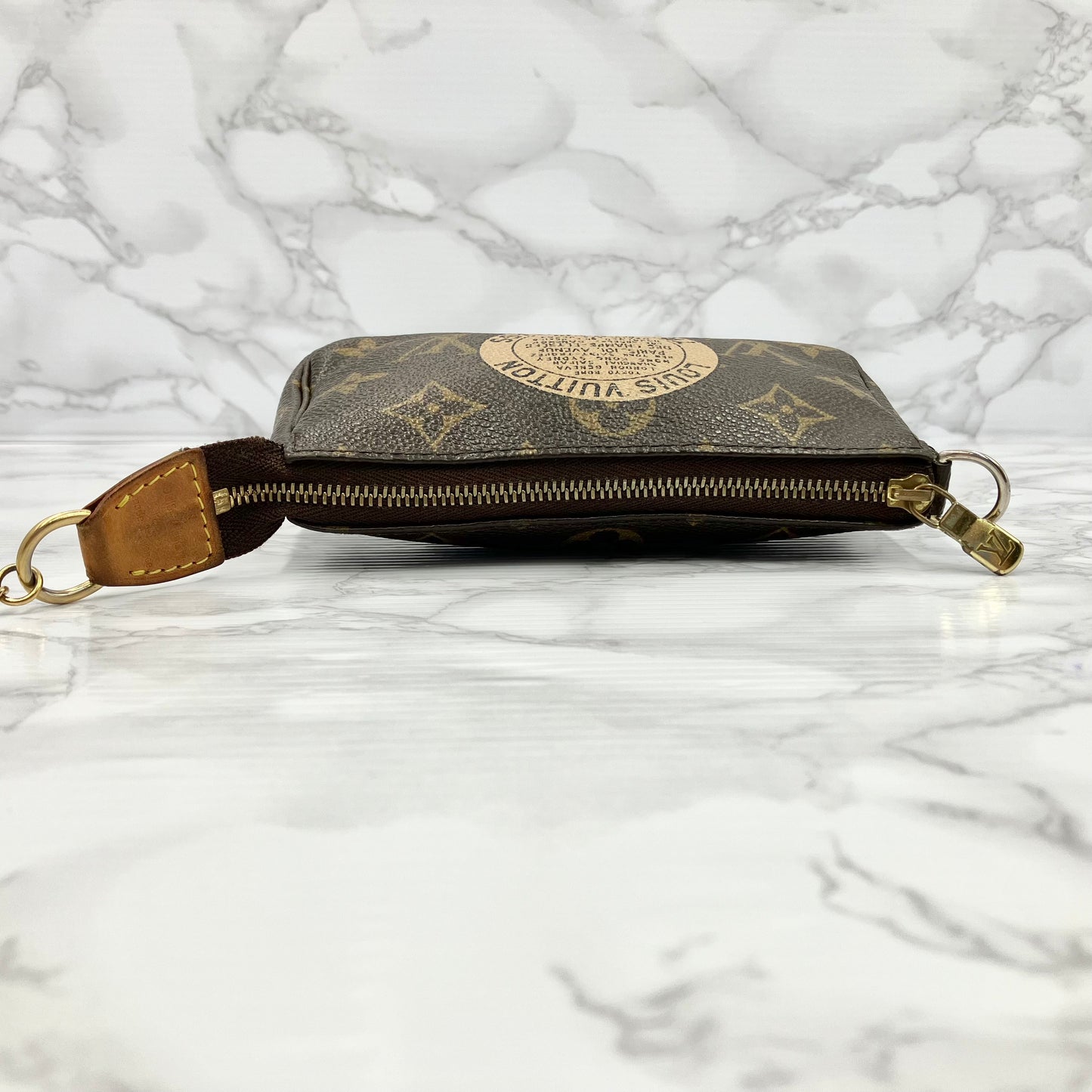 LOUIS VUITTON Mini Accessoir