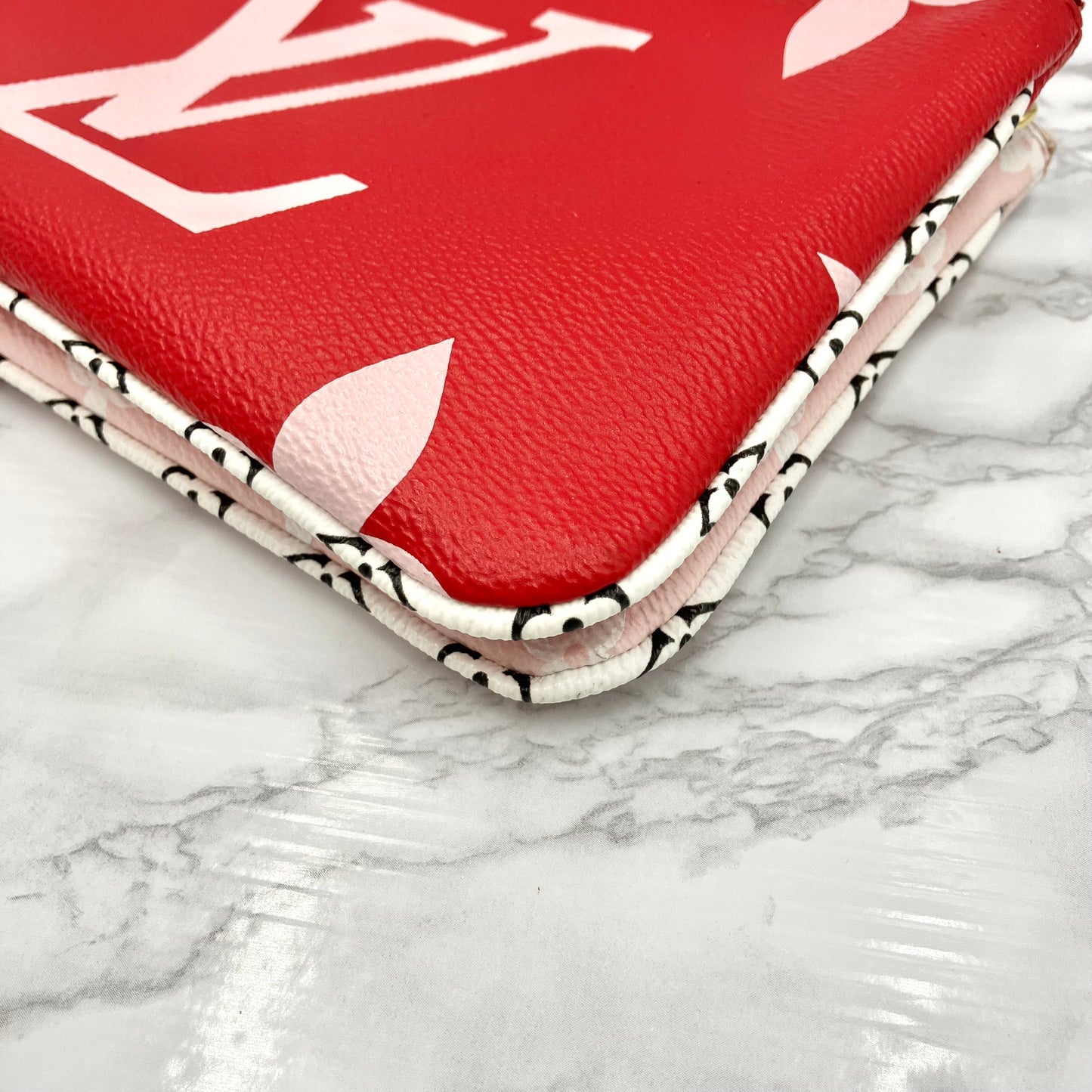 LOUIS VUITTON Pochette Double Zip