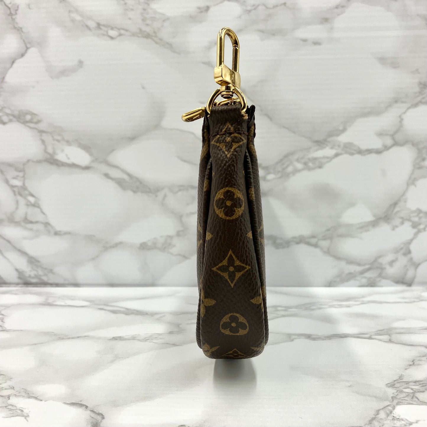 LOUIS VUITTON Multi Pochette