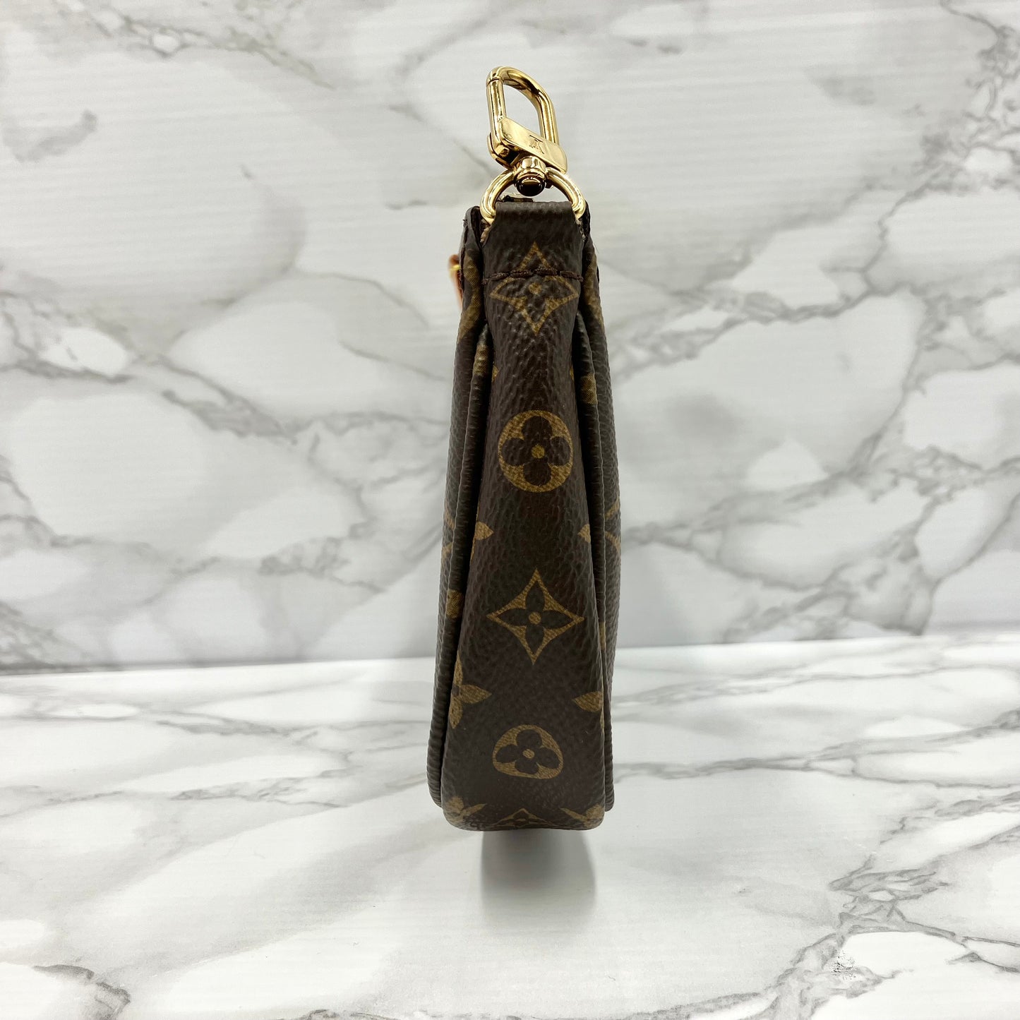 LOUIS VUITTON Multi Pochette