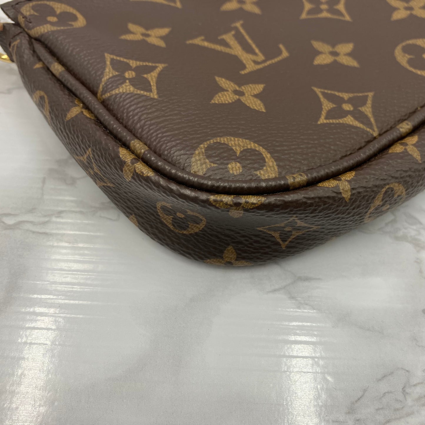 LOUIS VUITTON Multi Pochette