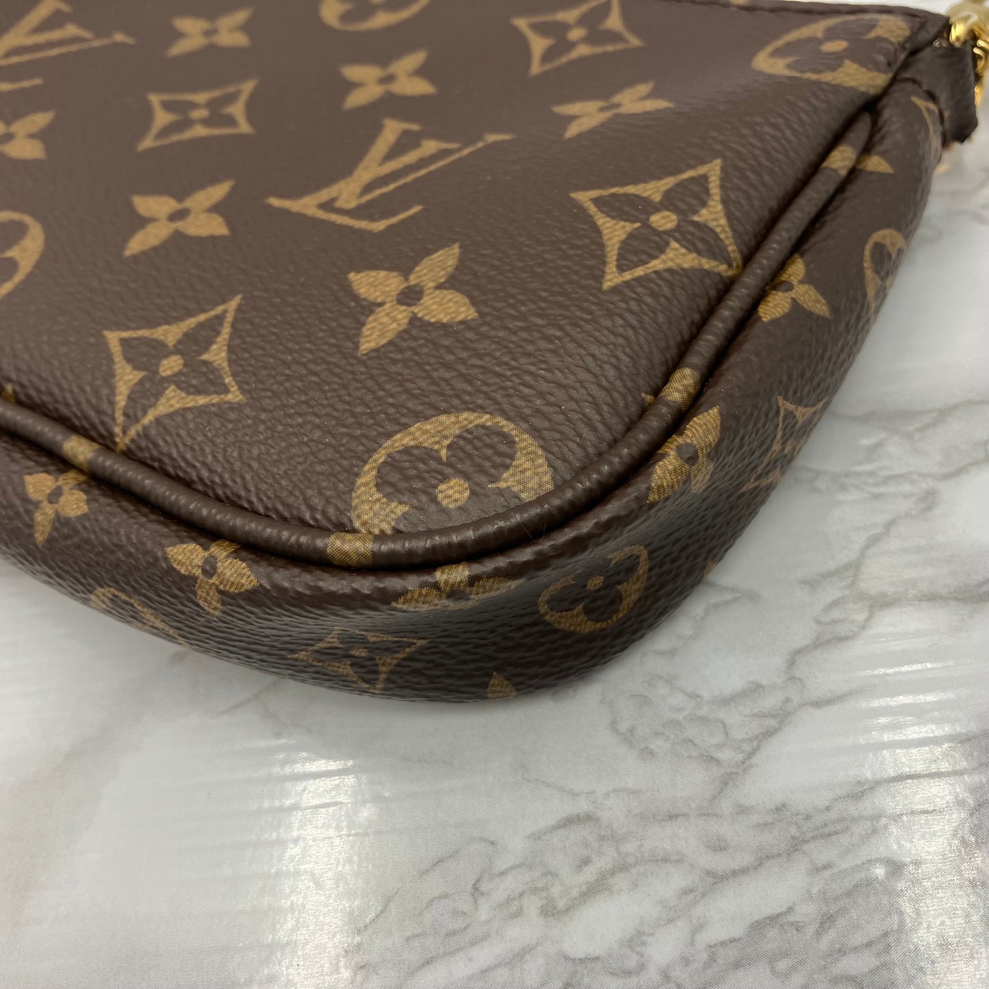 LOUIS VUITTON Multi Pochette