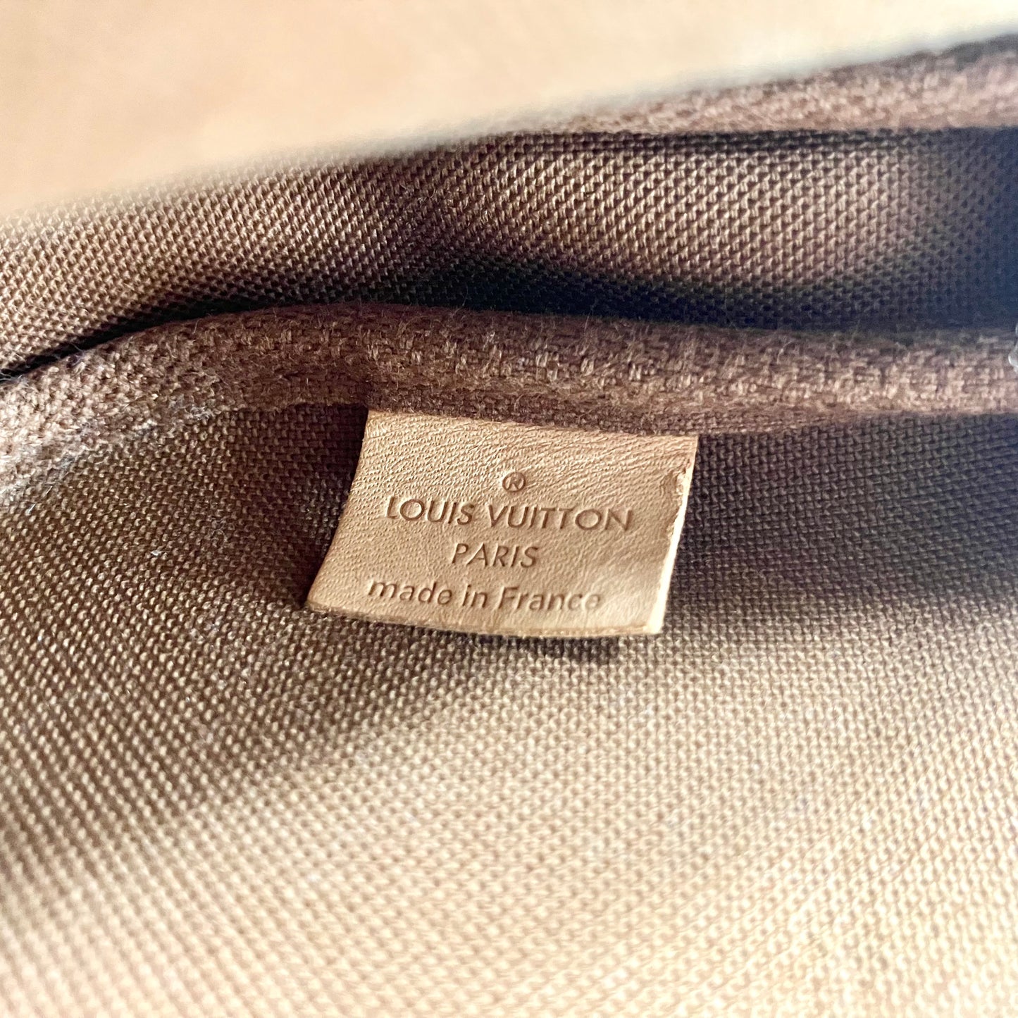 LOUIS VUITTON Multi Pochette