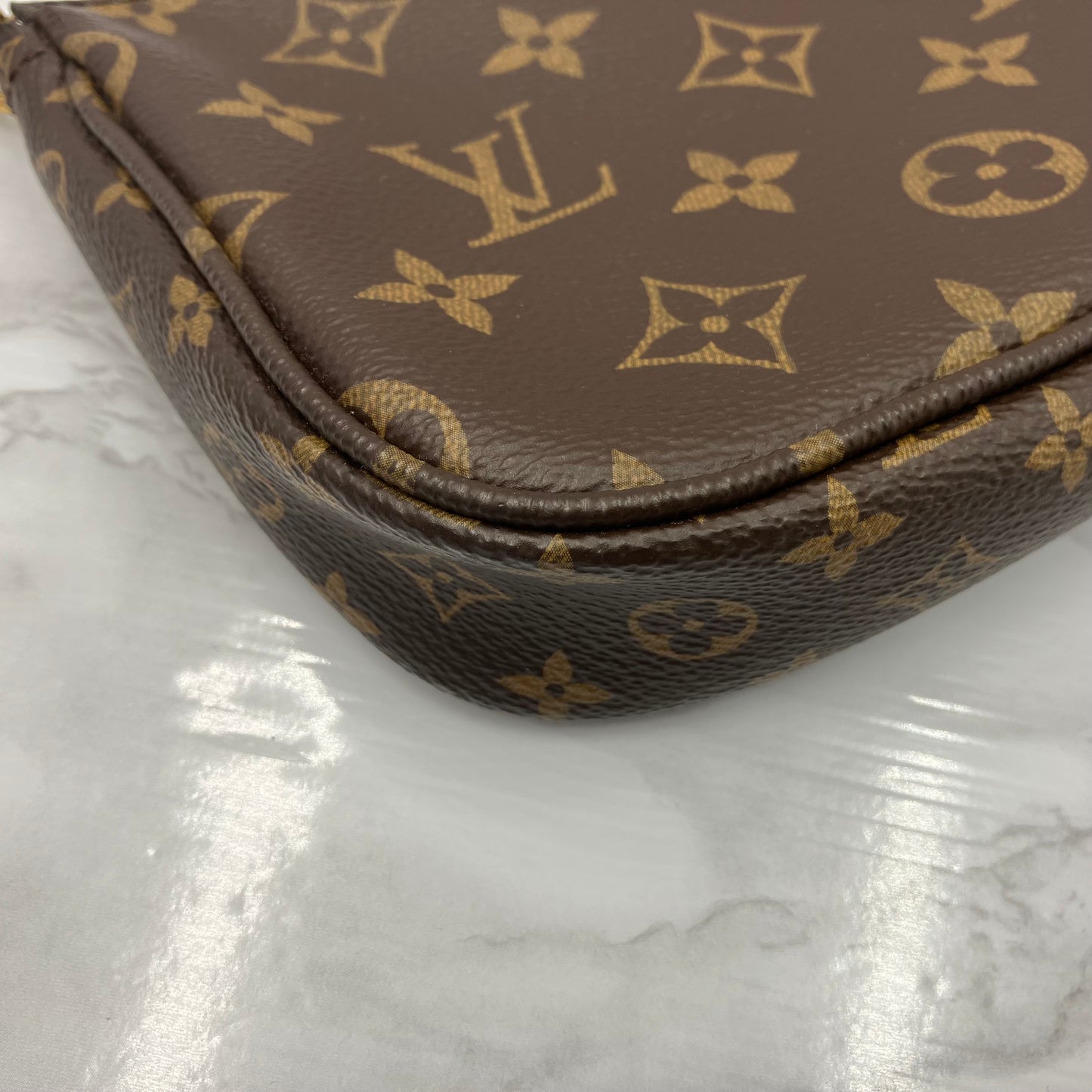 LOUIS VUITTON Multi Pochette