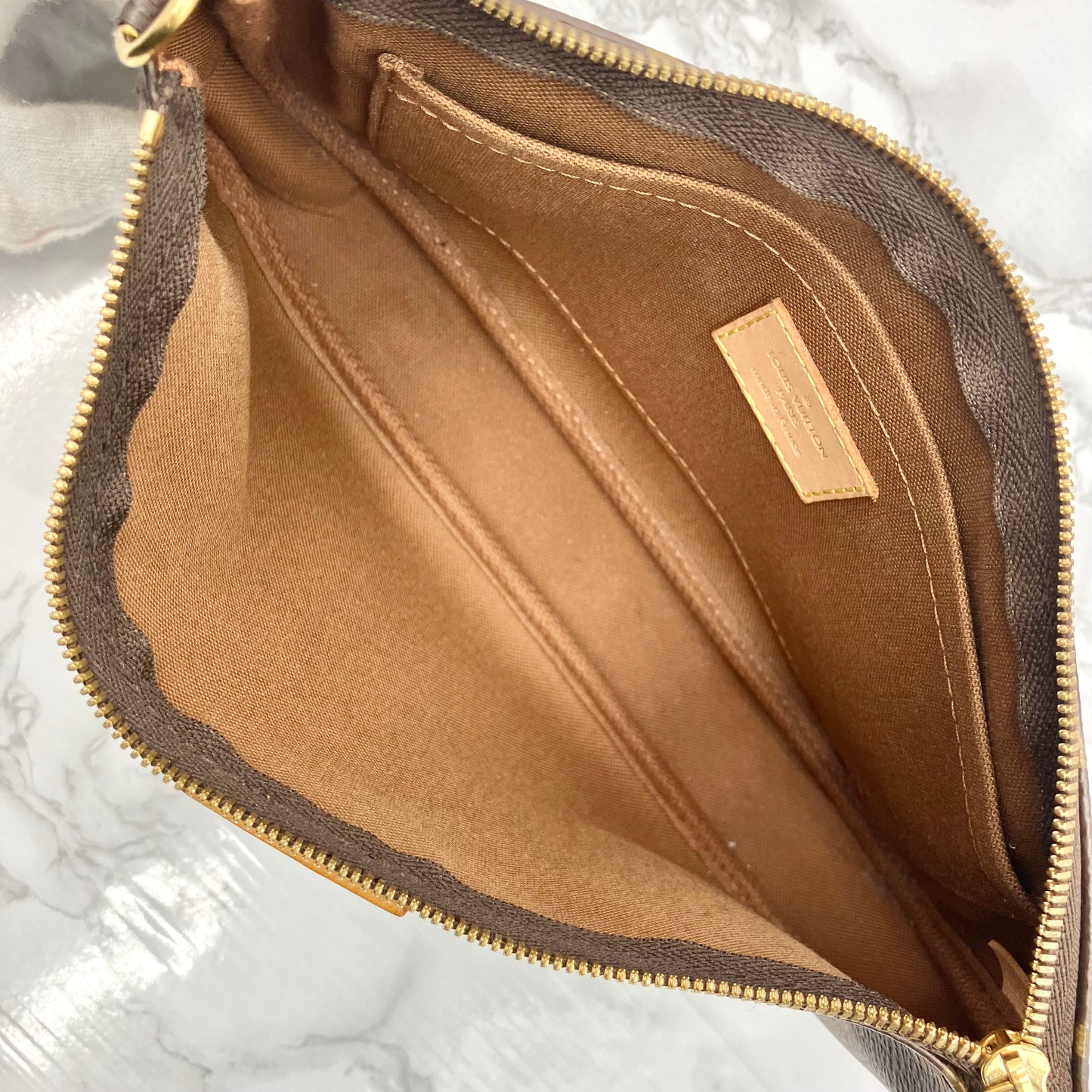 LOUIS VUITTON Multi Pochette