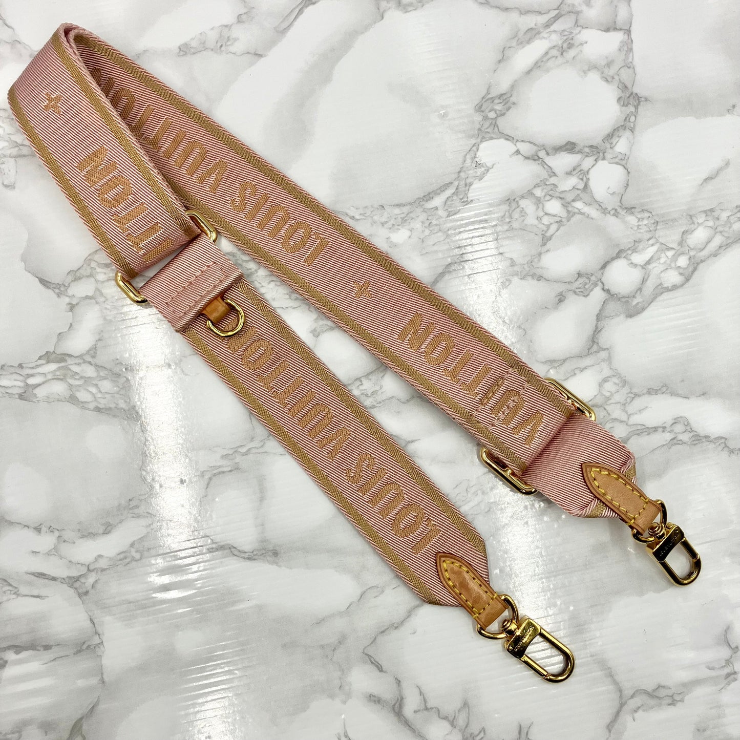 LOUIS VUITTON Multi Pochette