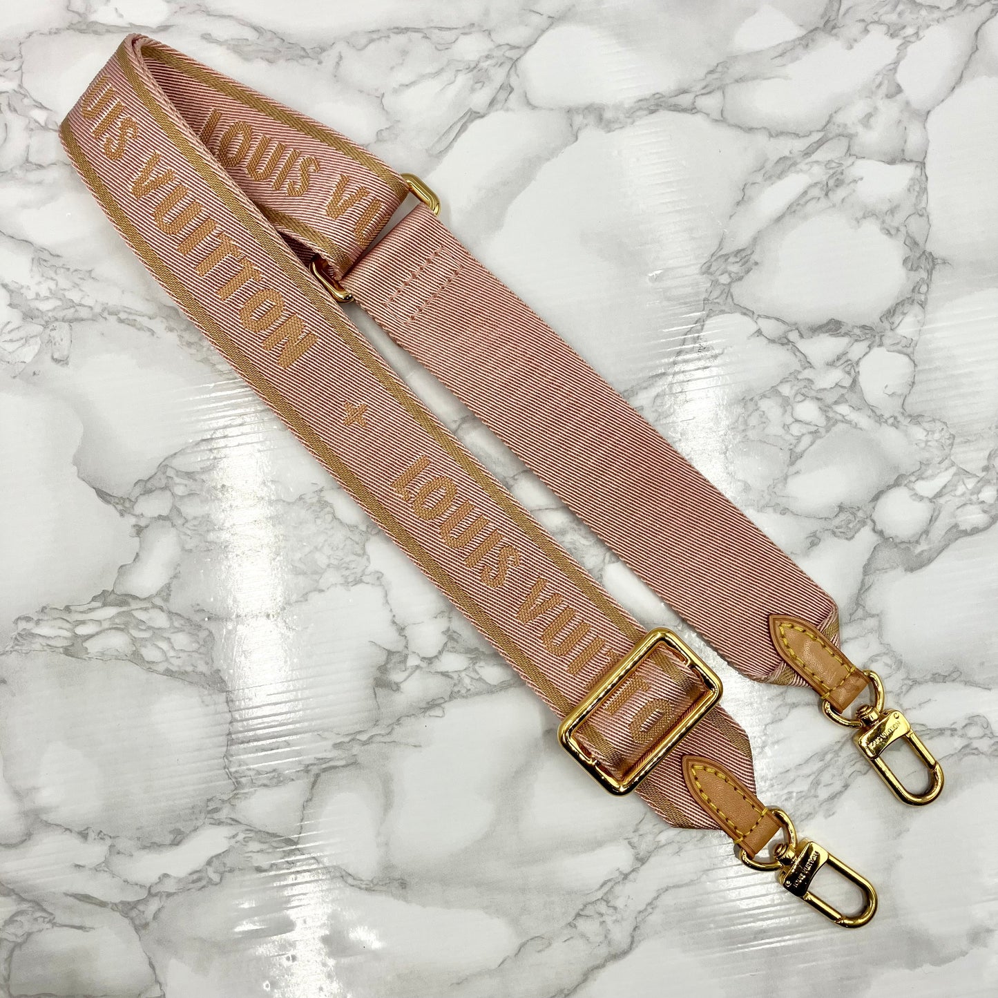 LOUIS VUITTON Multi Pochette