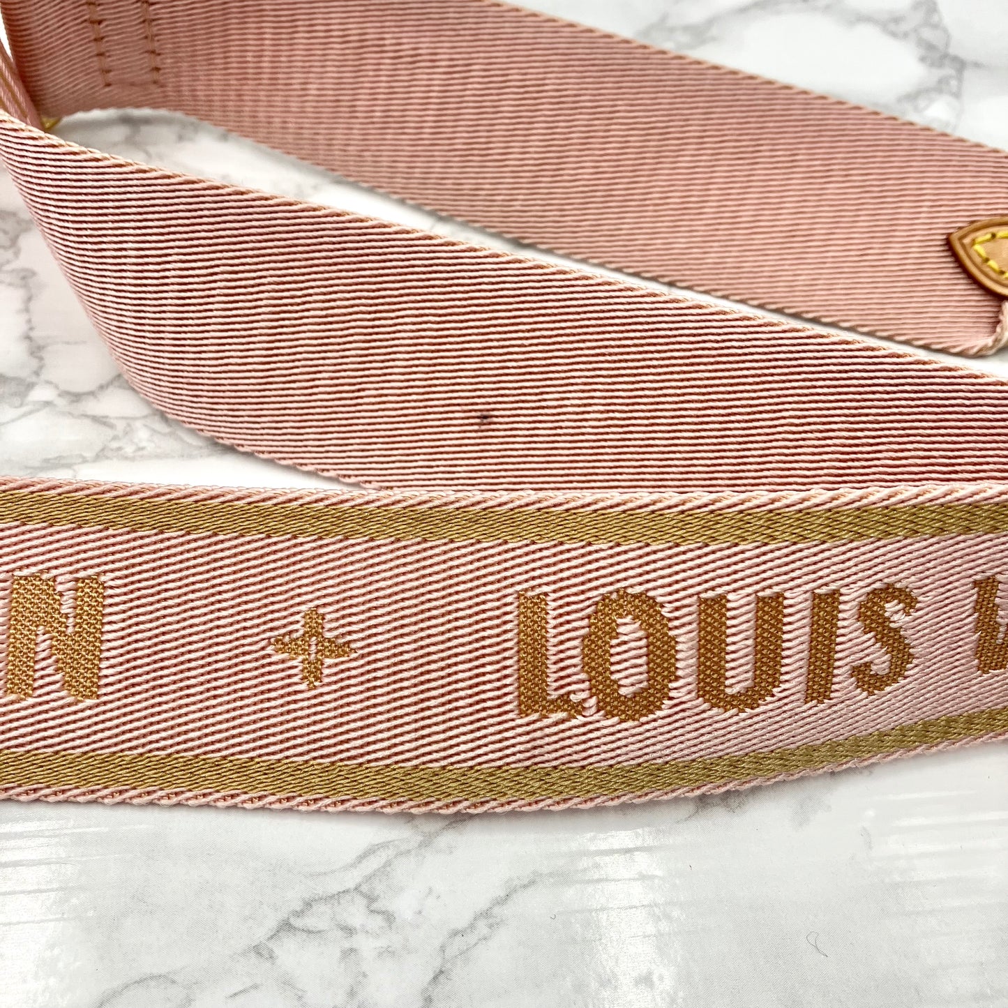 LOUIS VUITTON Multi Pochette