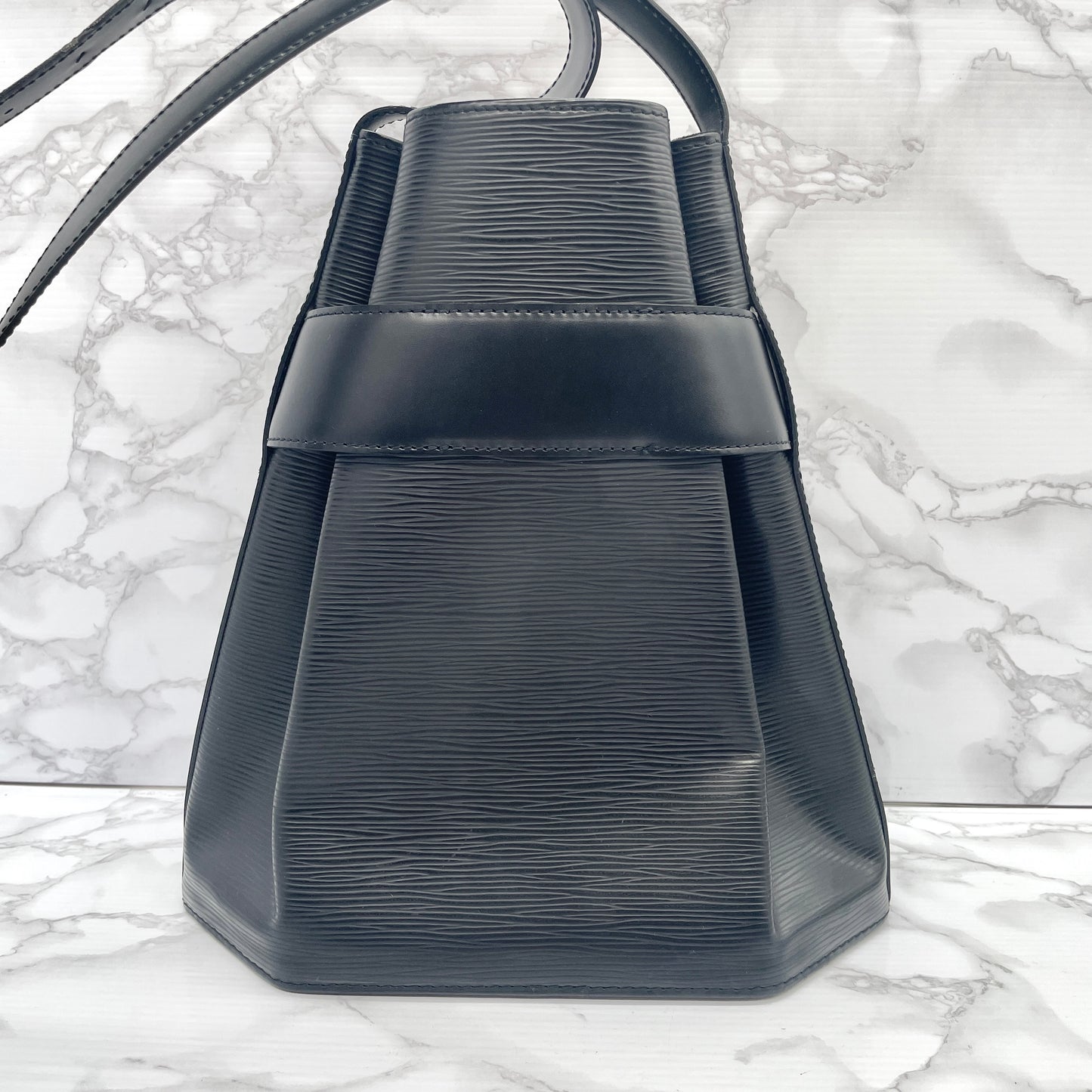 LOUIS VUITTON Epi sac de paule PM