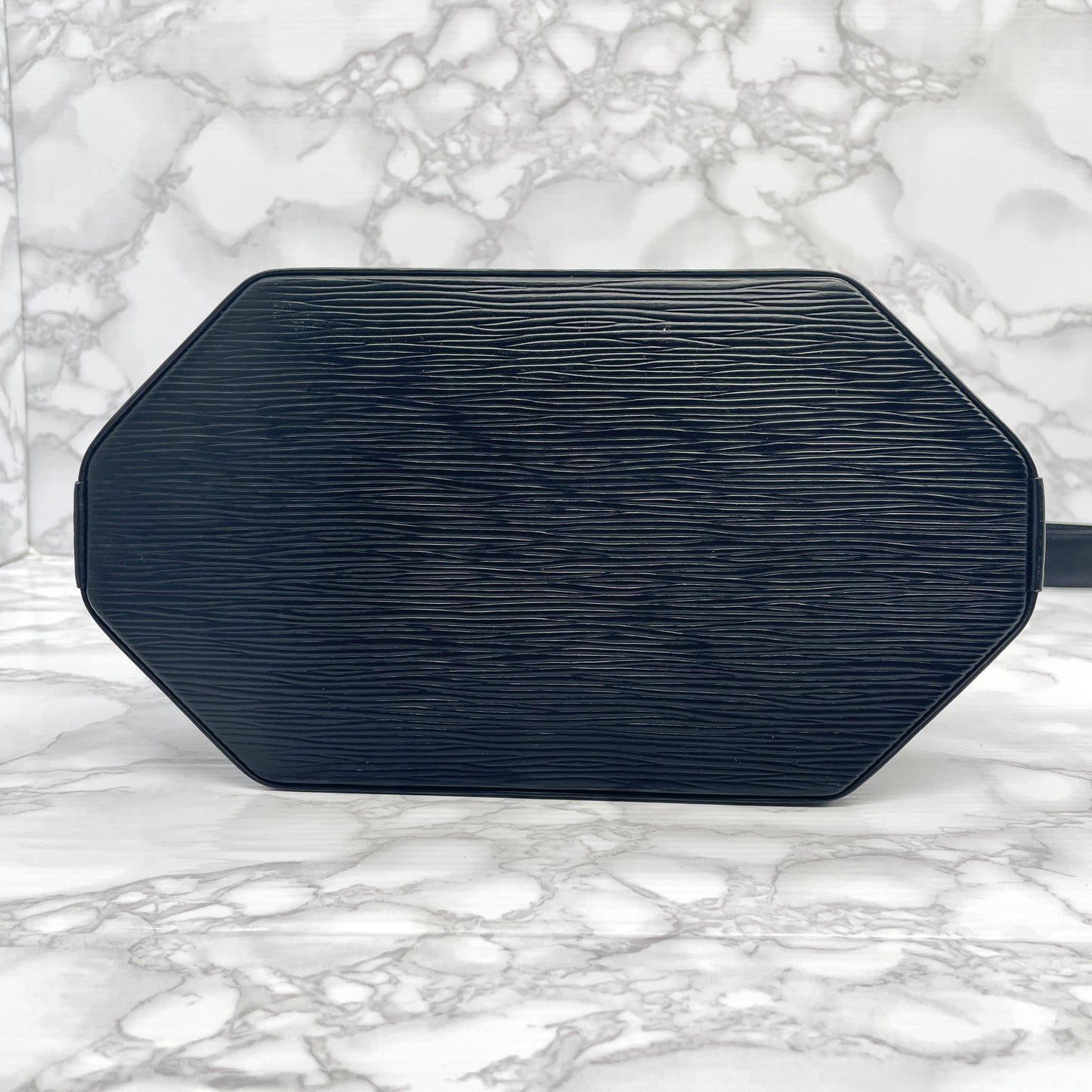 LOUIS VUITTON Epi sac de paule PM