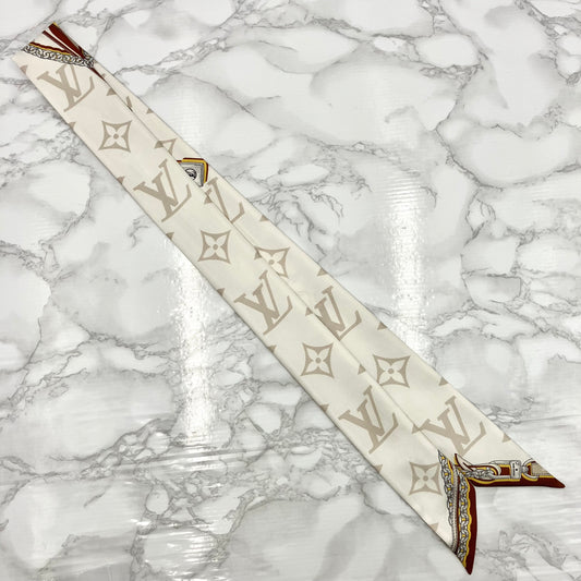 LOUIS VUITTON Twilly