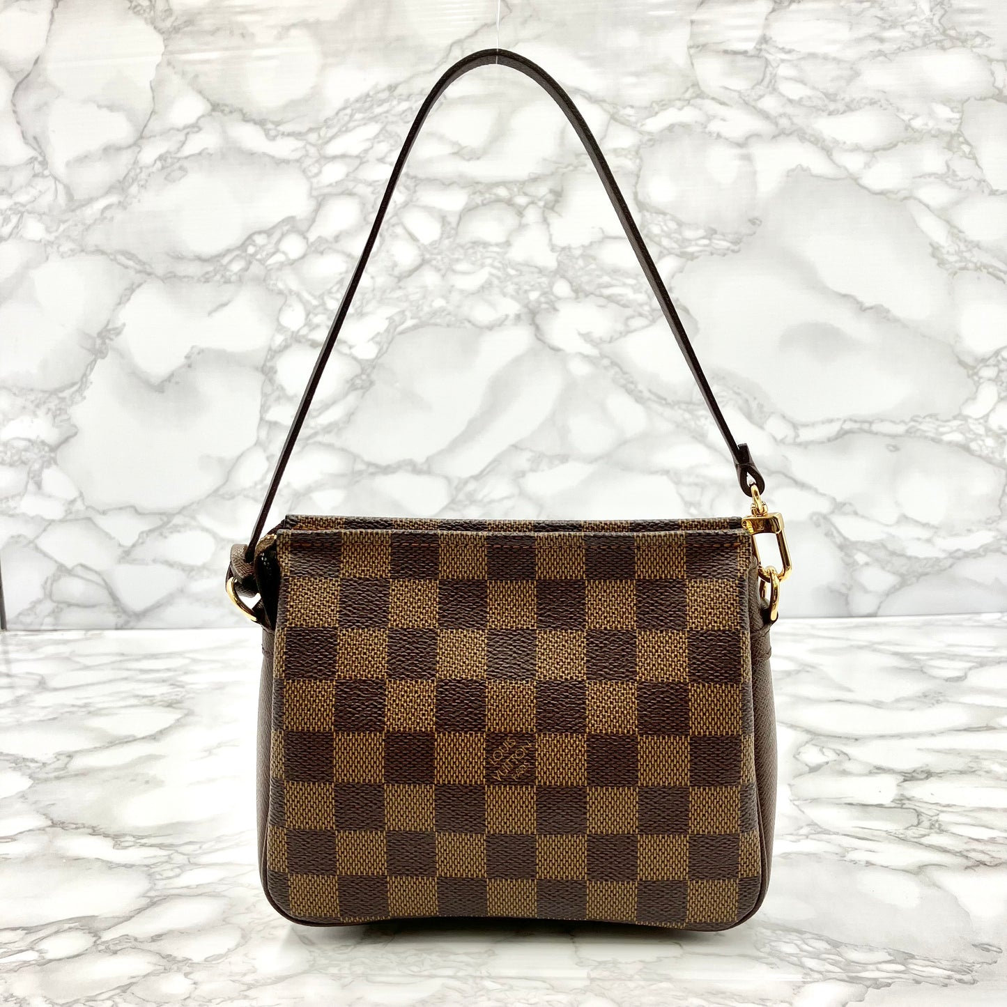 LOUIS VUITTON Damier Pouch