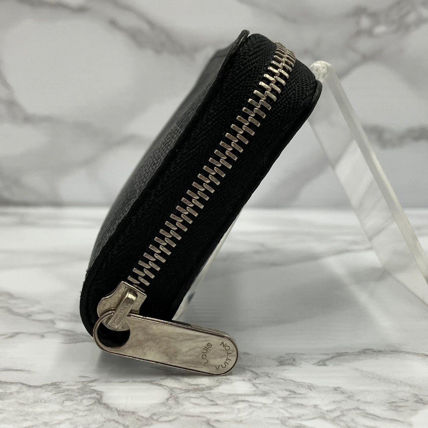 LOUIS VUITTON Damier Graphite coin purse