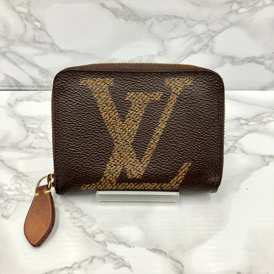LOUIS VUITTON Monogram Giant coin purse