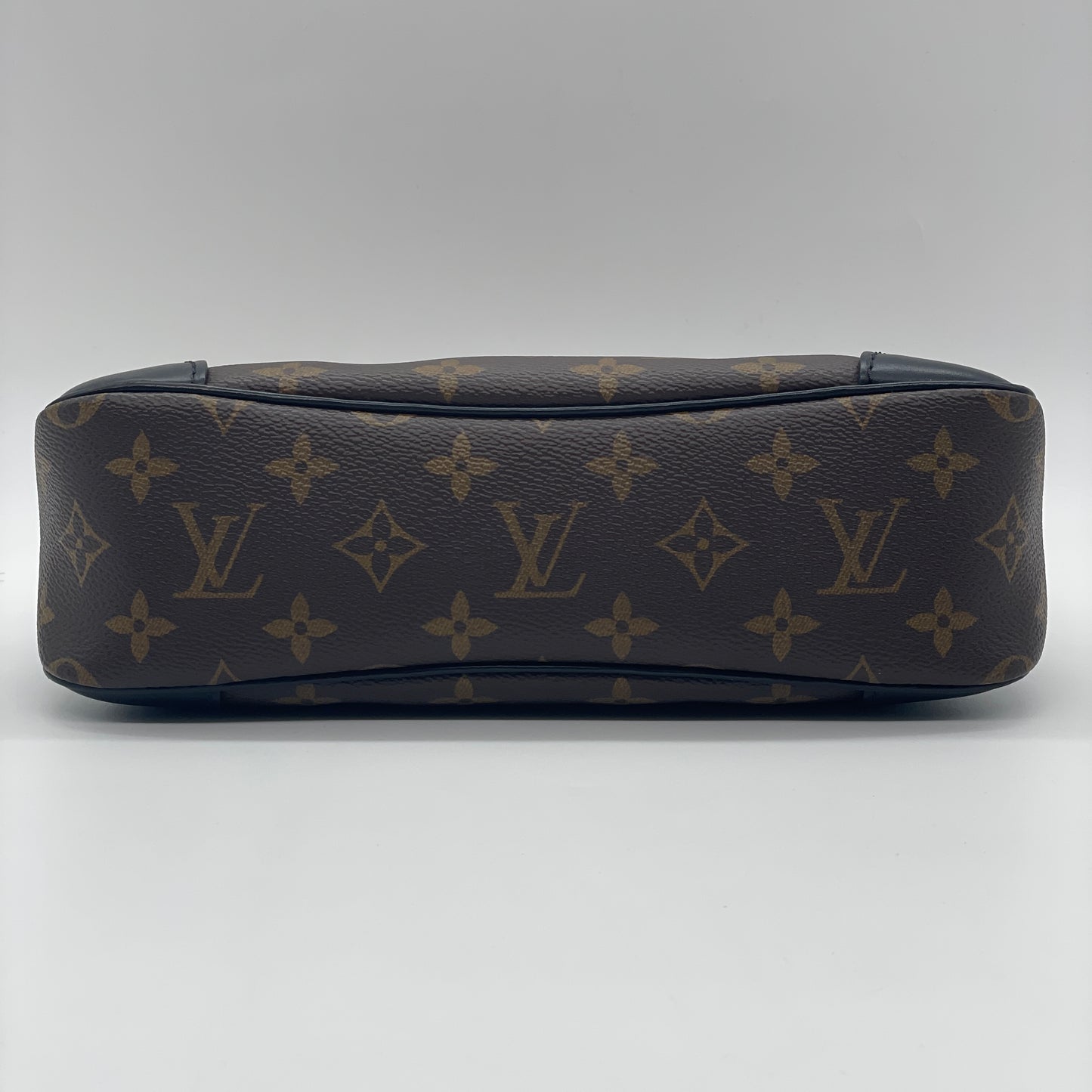 LOUIS VUITTON Monogram Odeon NM PM