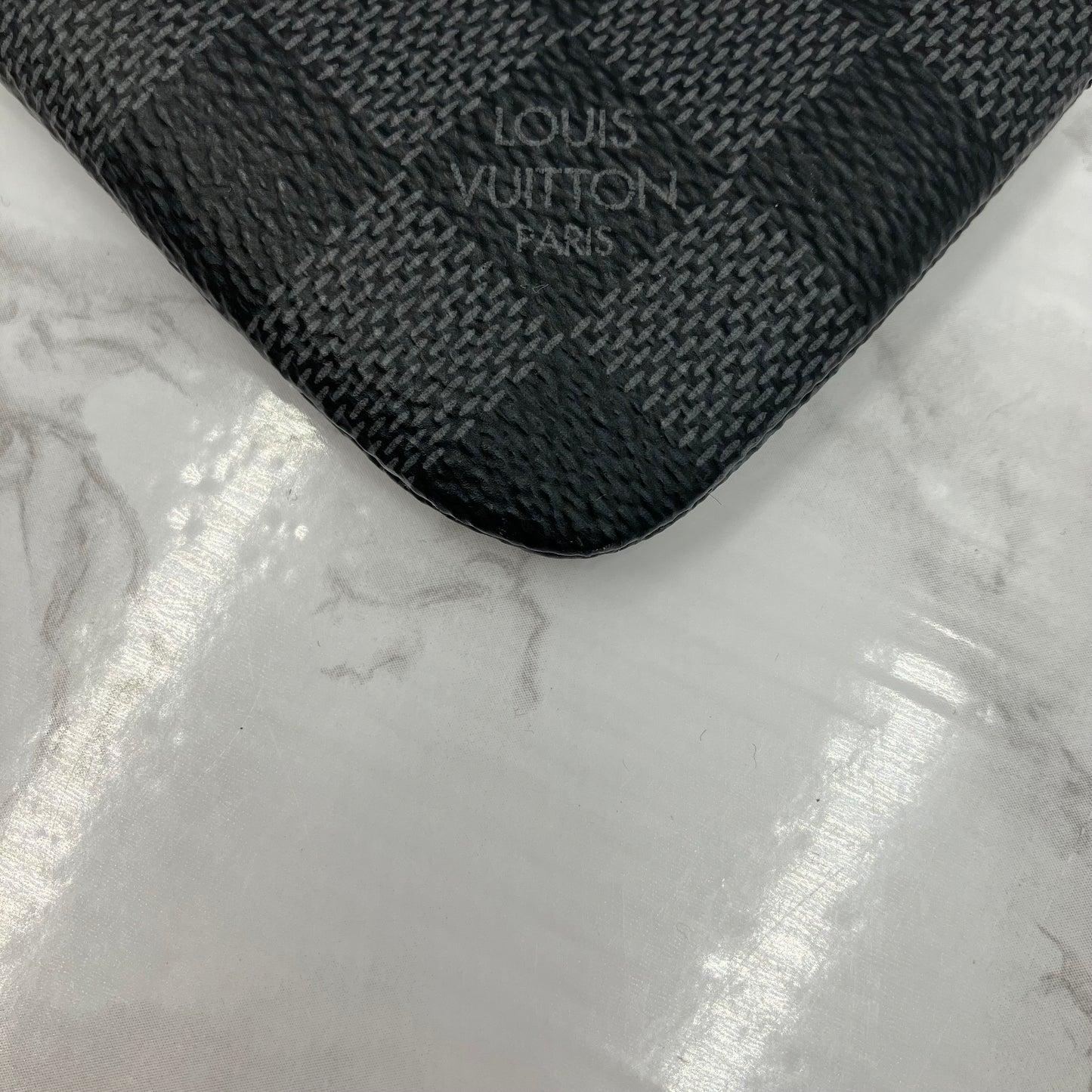 LOUIS VUITTON Graphite Cle