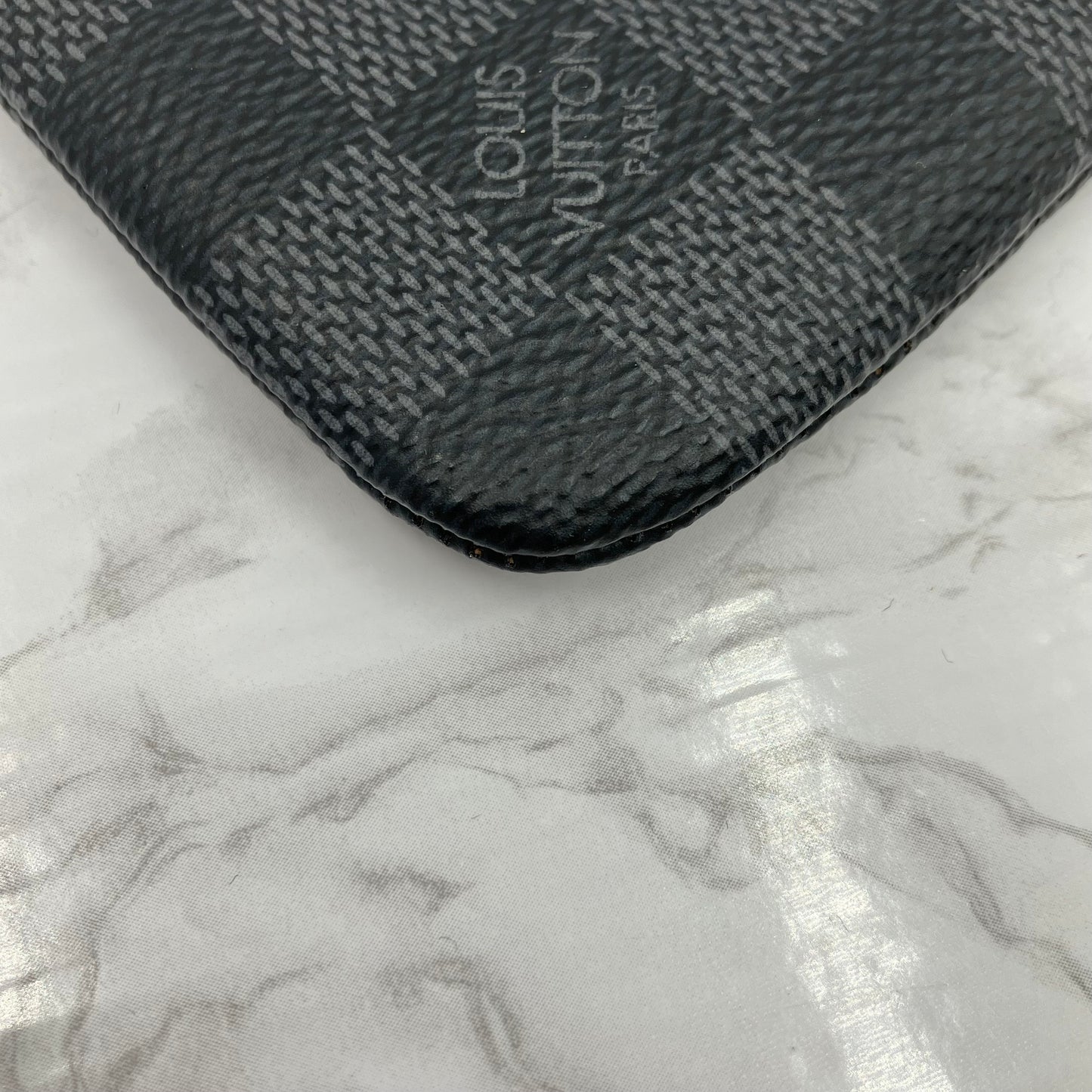 LOUIS VUITTON Graphite Cle