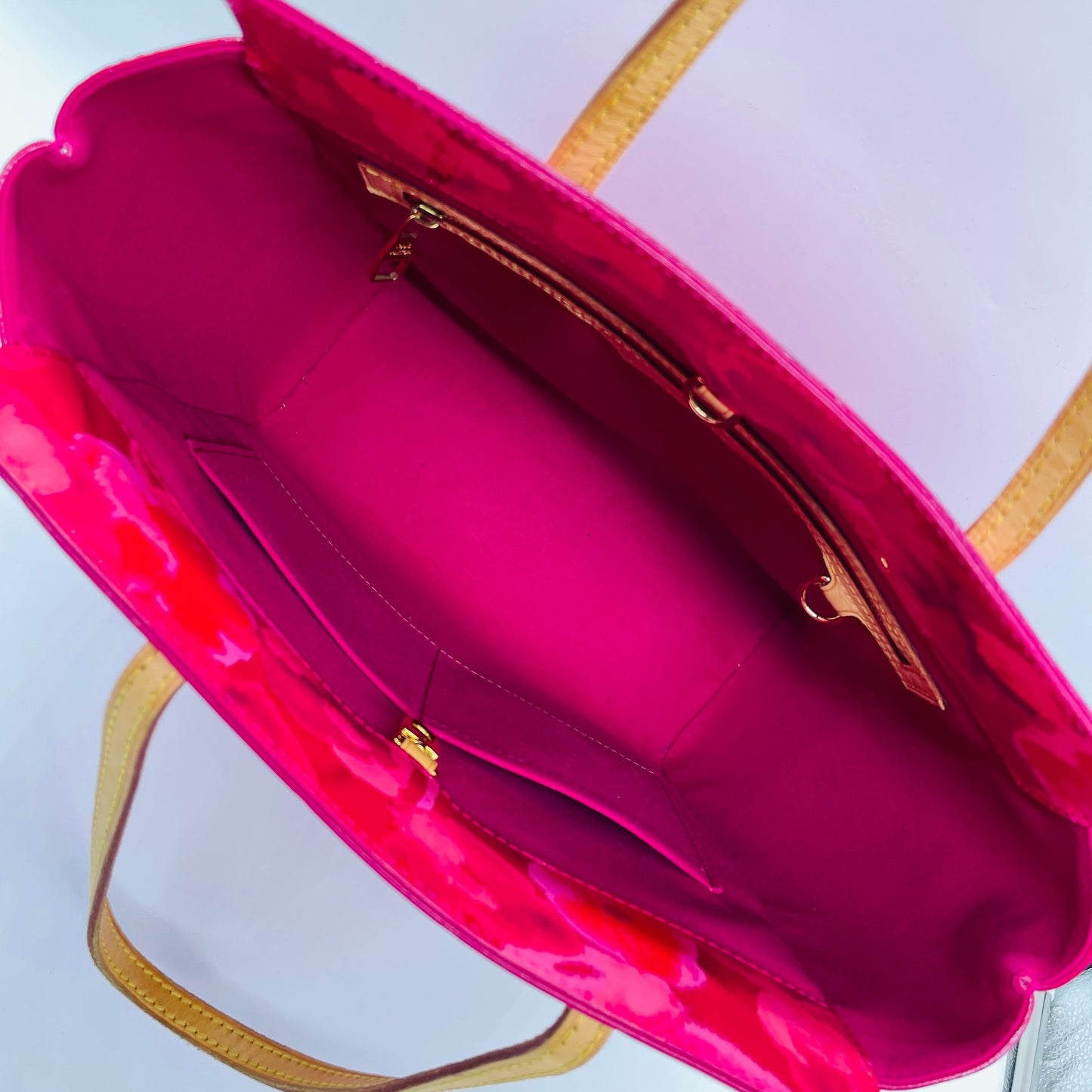 LOUIS  VUITTON Vernis Cut Flower Catalina