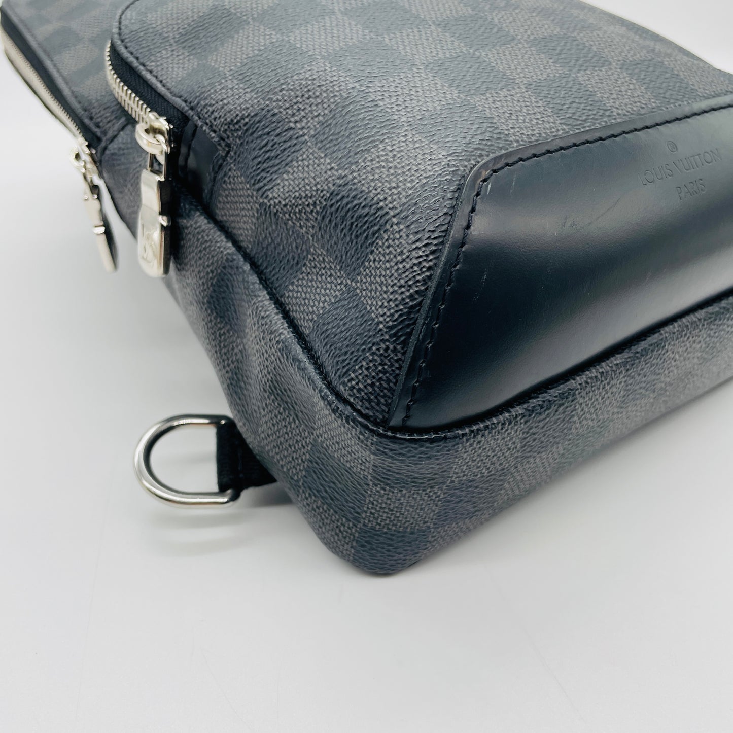 LOUIS VUITTON Graphite Avenue Sling