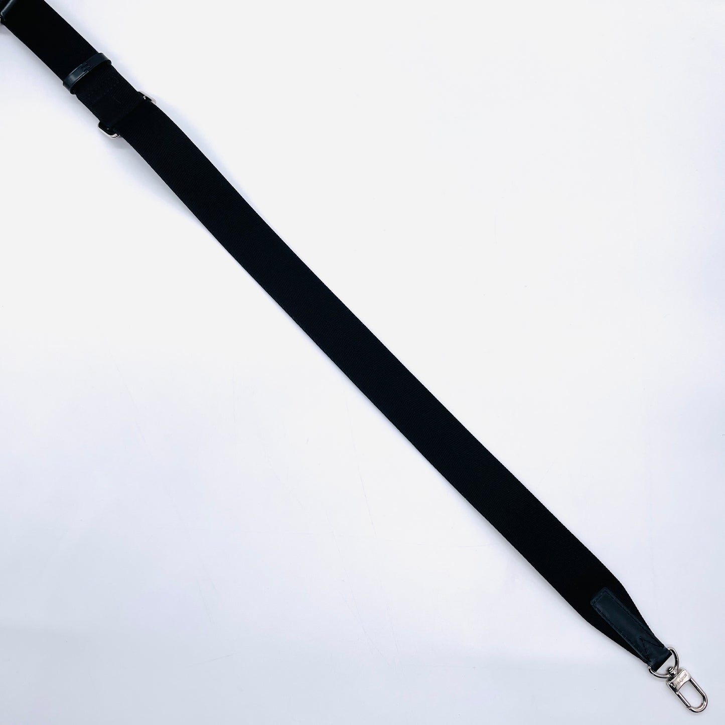 LOUIS VUITTON Graphite Avenue Sling