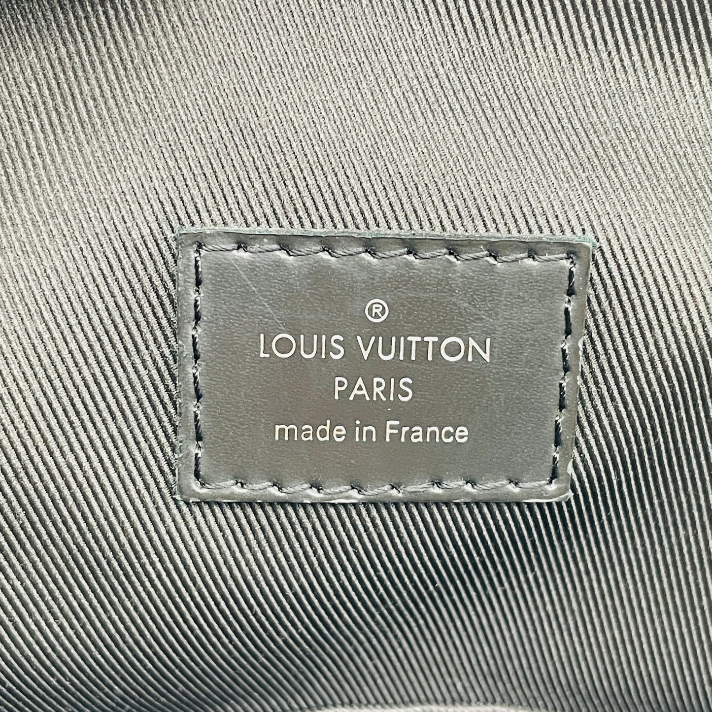 LOUIS VUITTON Graphite Avenue Sling