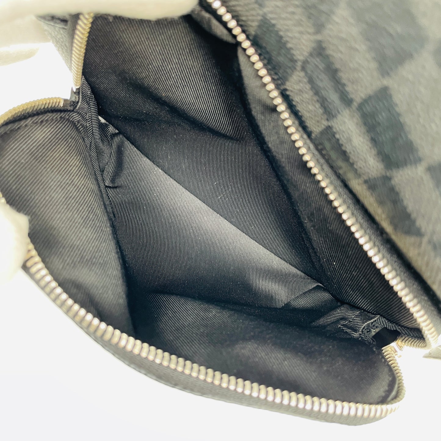 LOUIS VUITTON Graphite Avenue Sling