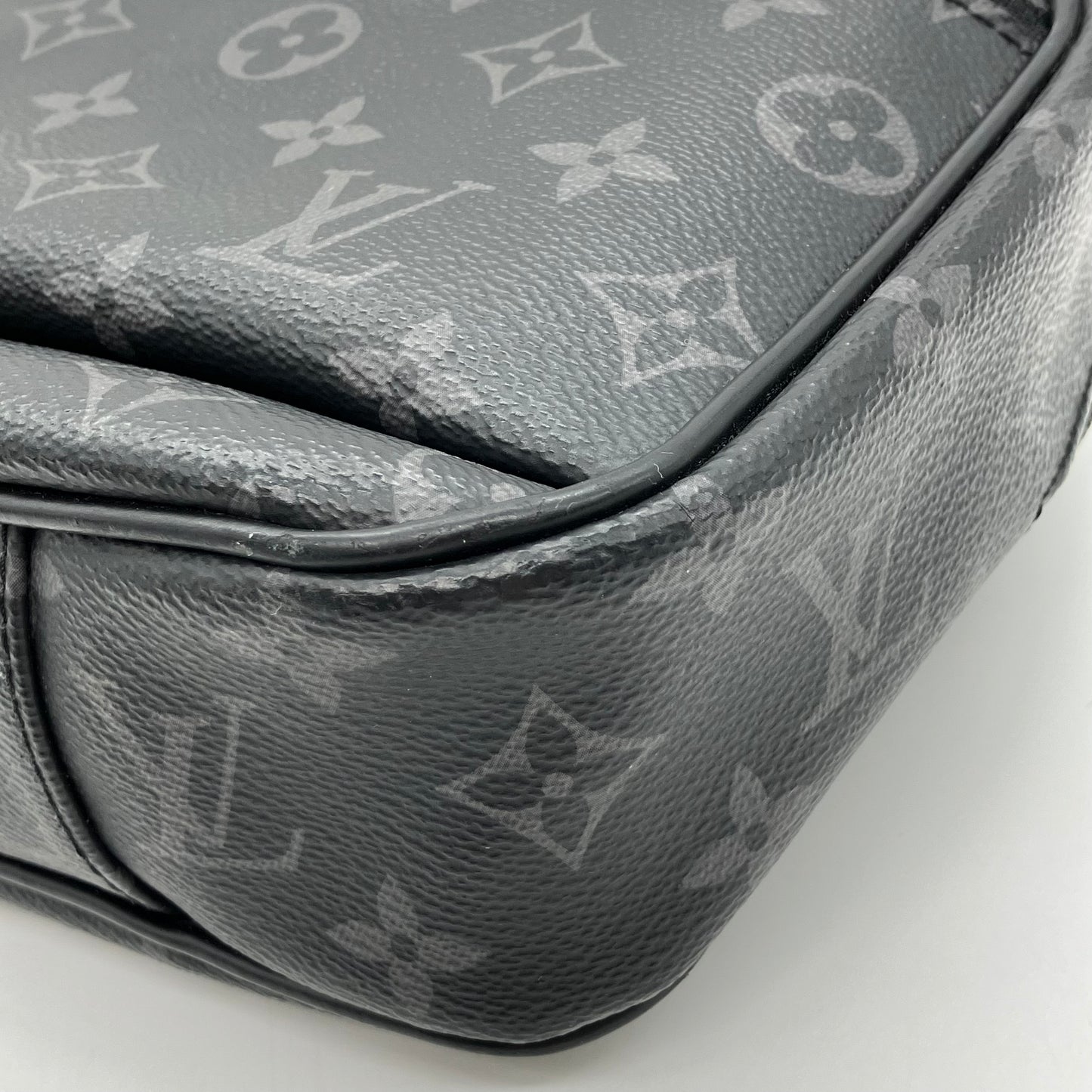 LOUIS VUITTON Eclipse RFID