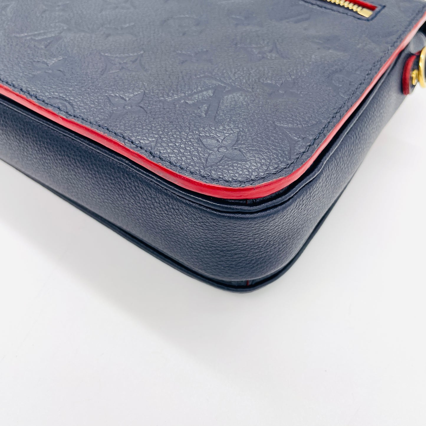 LOUIS VUITTON Amplant Metis