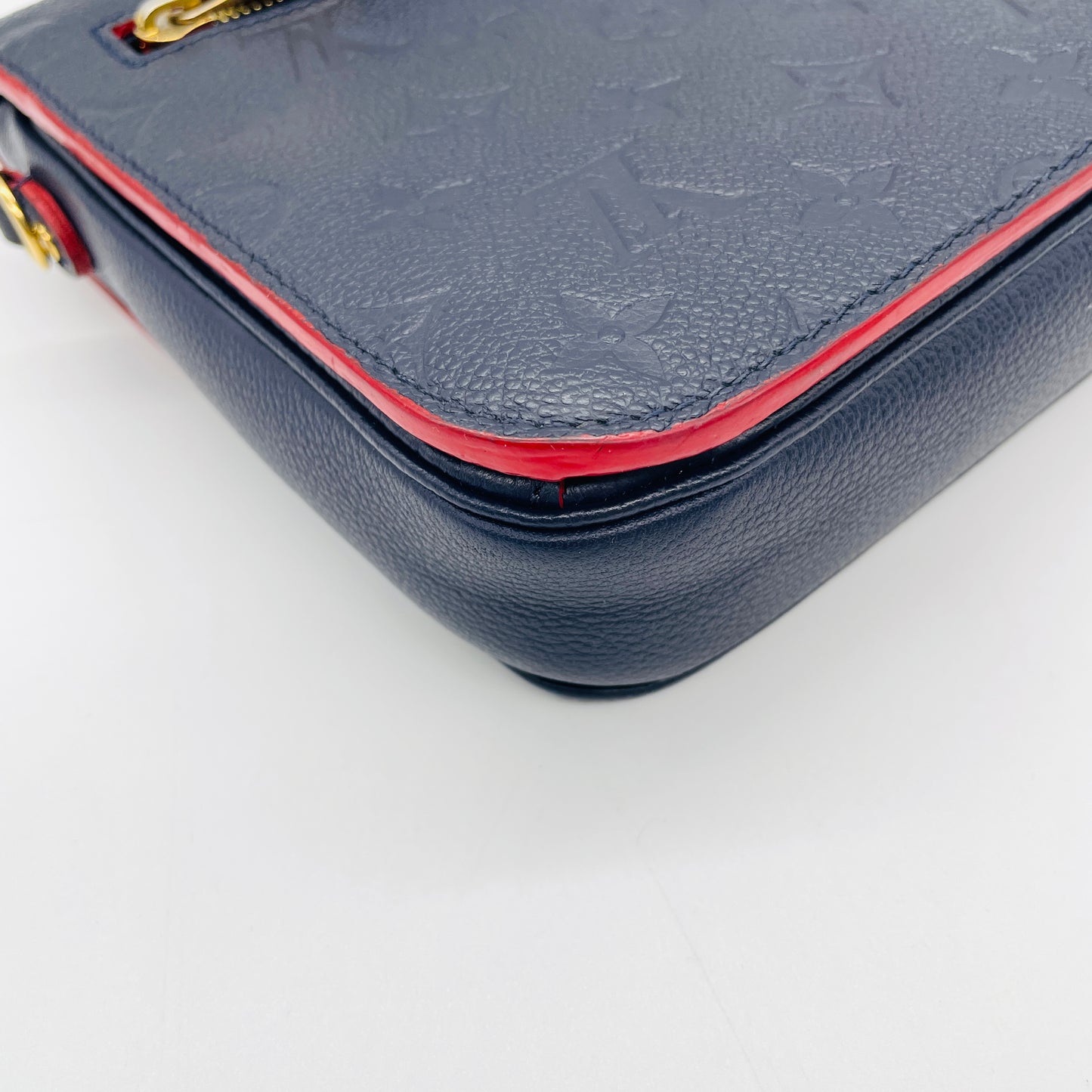 LOUIS VUITTON Amplant Metis