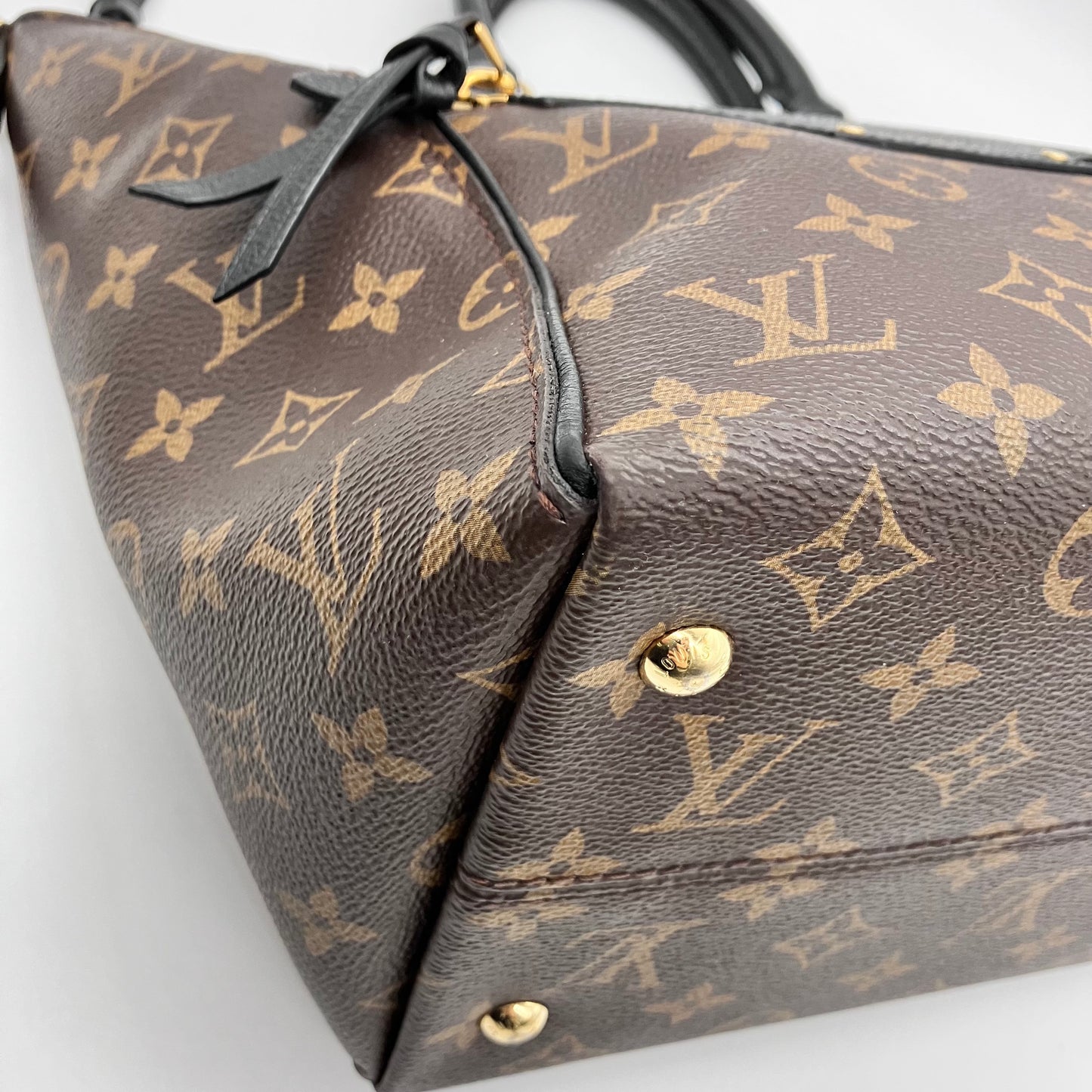 LOUIS VUITTON Tournelle PM