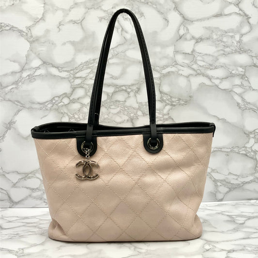 CHANEL Bicolore tote bag caviar skin