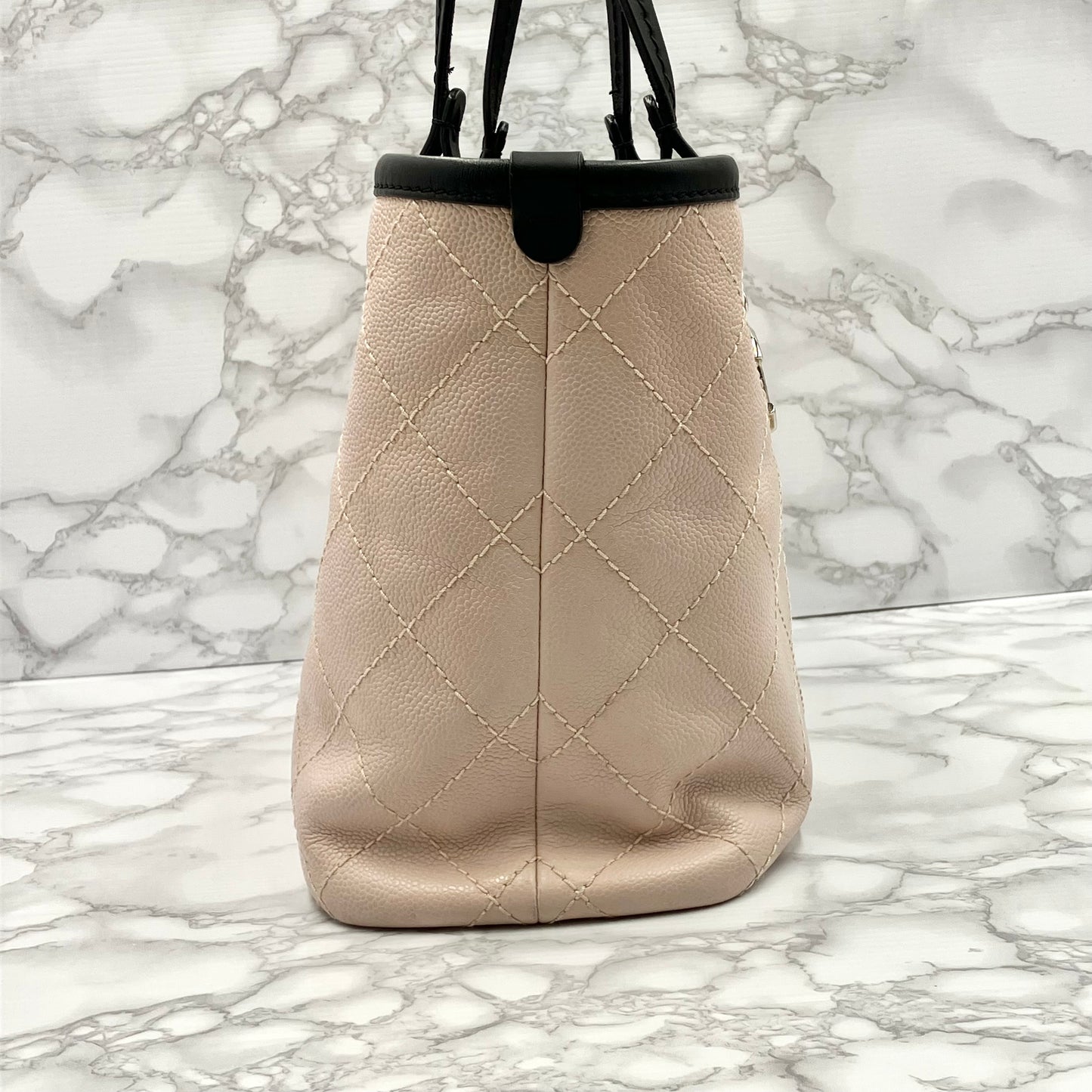CHANEL Bicolore tote bag caviar skin