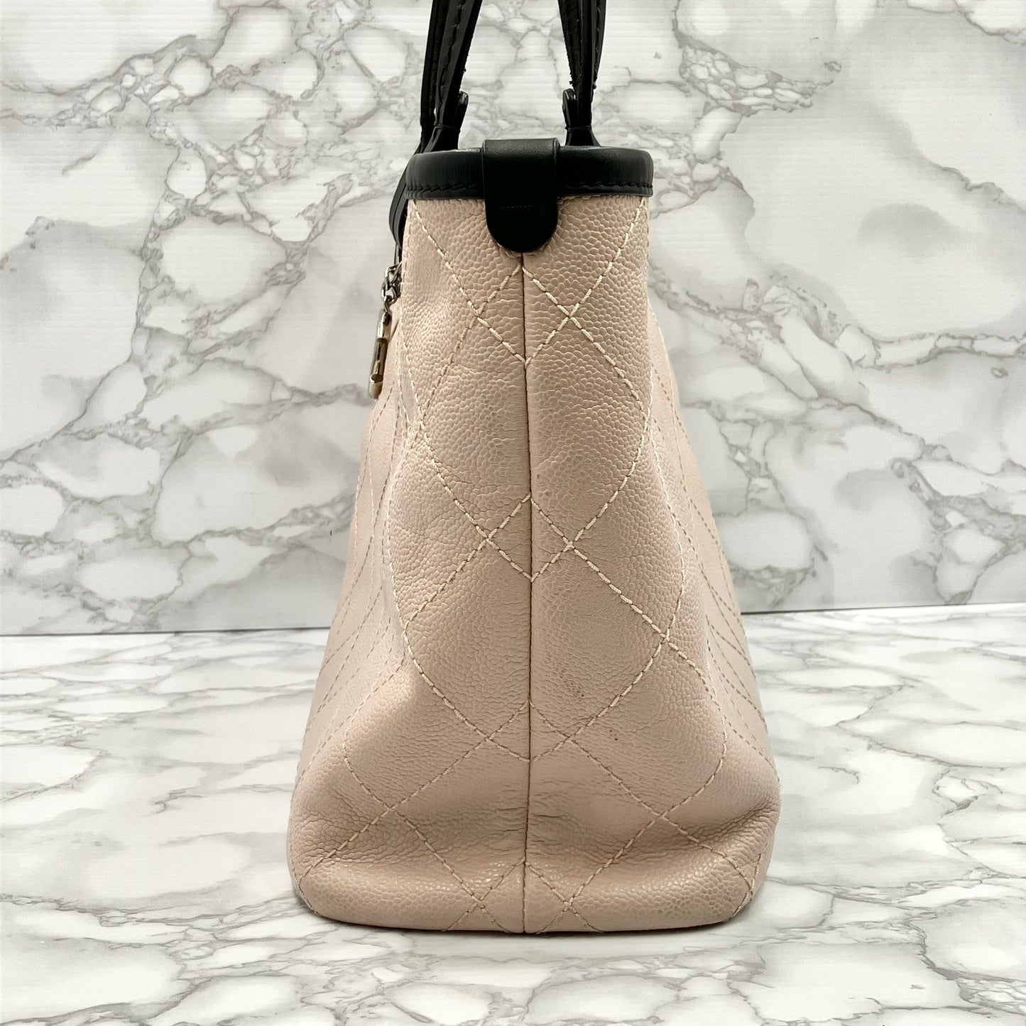 CHANEL Bicolore tote bag caviar skin