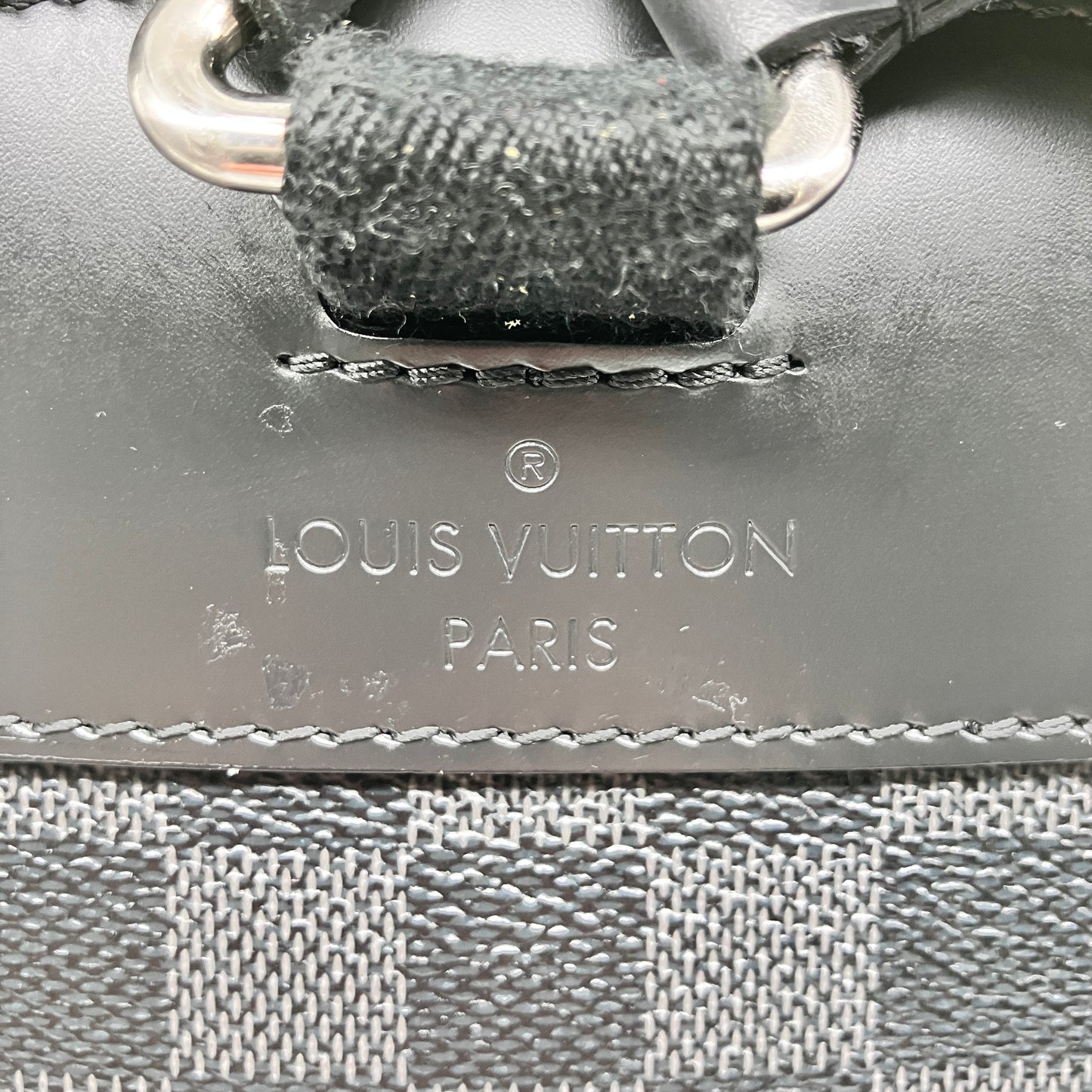 LOUIS VUITTON Damier Graphite Josh