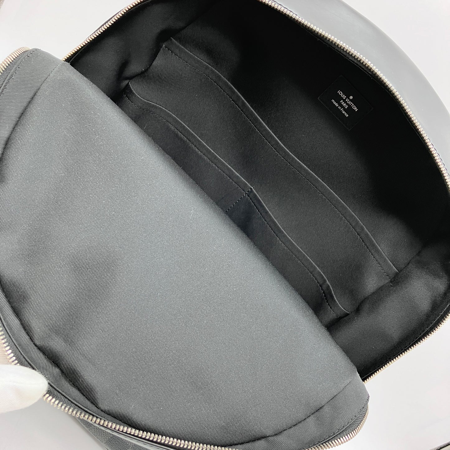 LOUIS VUITTON Damier Graphite Josh