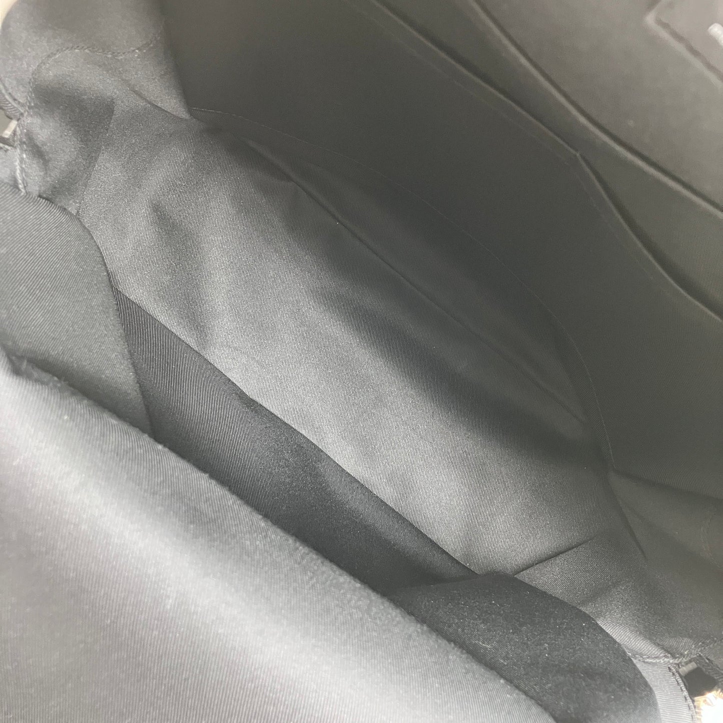 LOUIS VUITTON Damier Graphite Josh