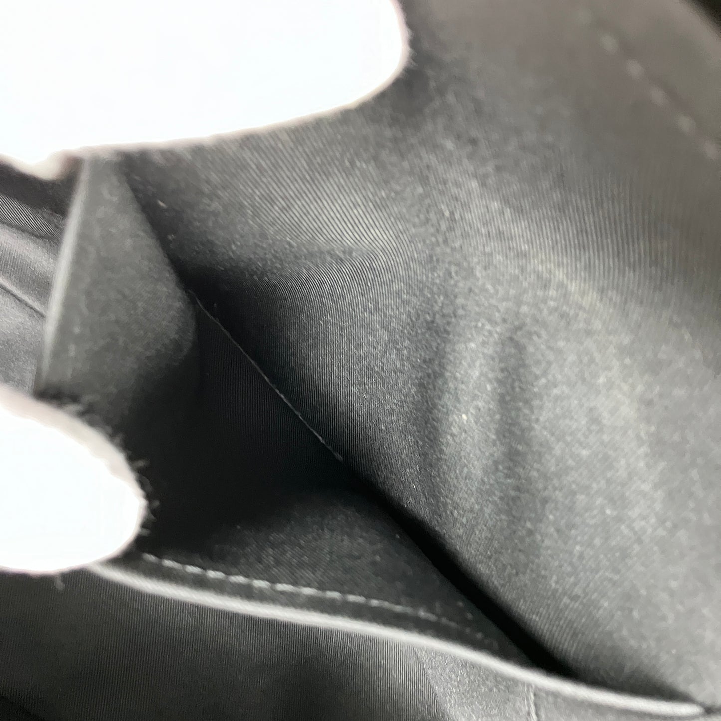 LOUIS VUITTON Damier Graphite Josh