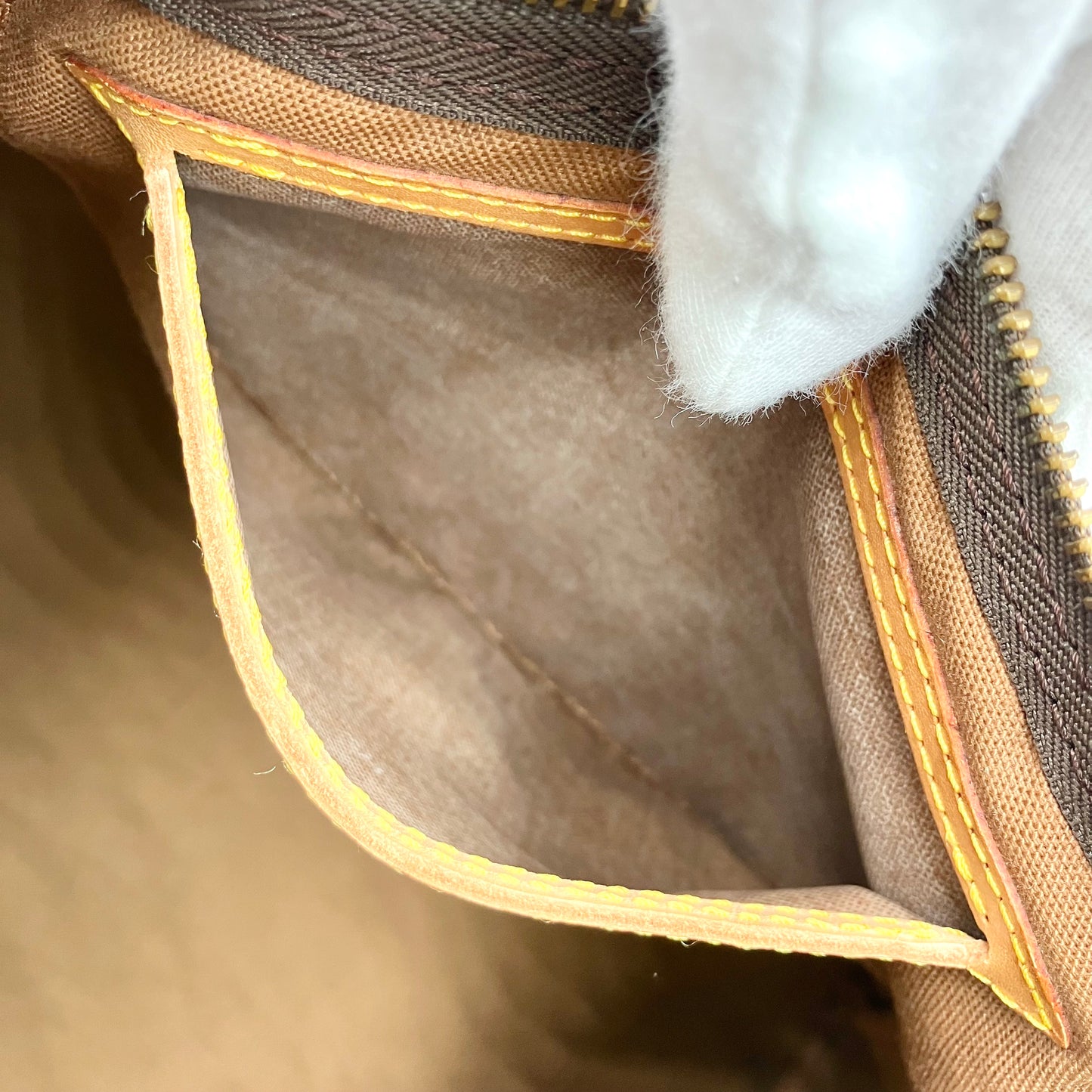 LOUIS VUITTON Monogram Speedy 35